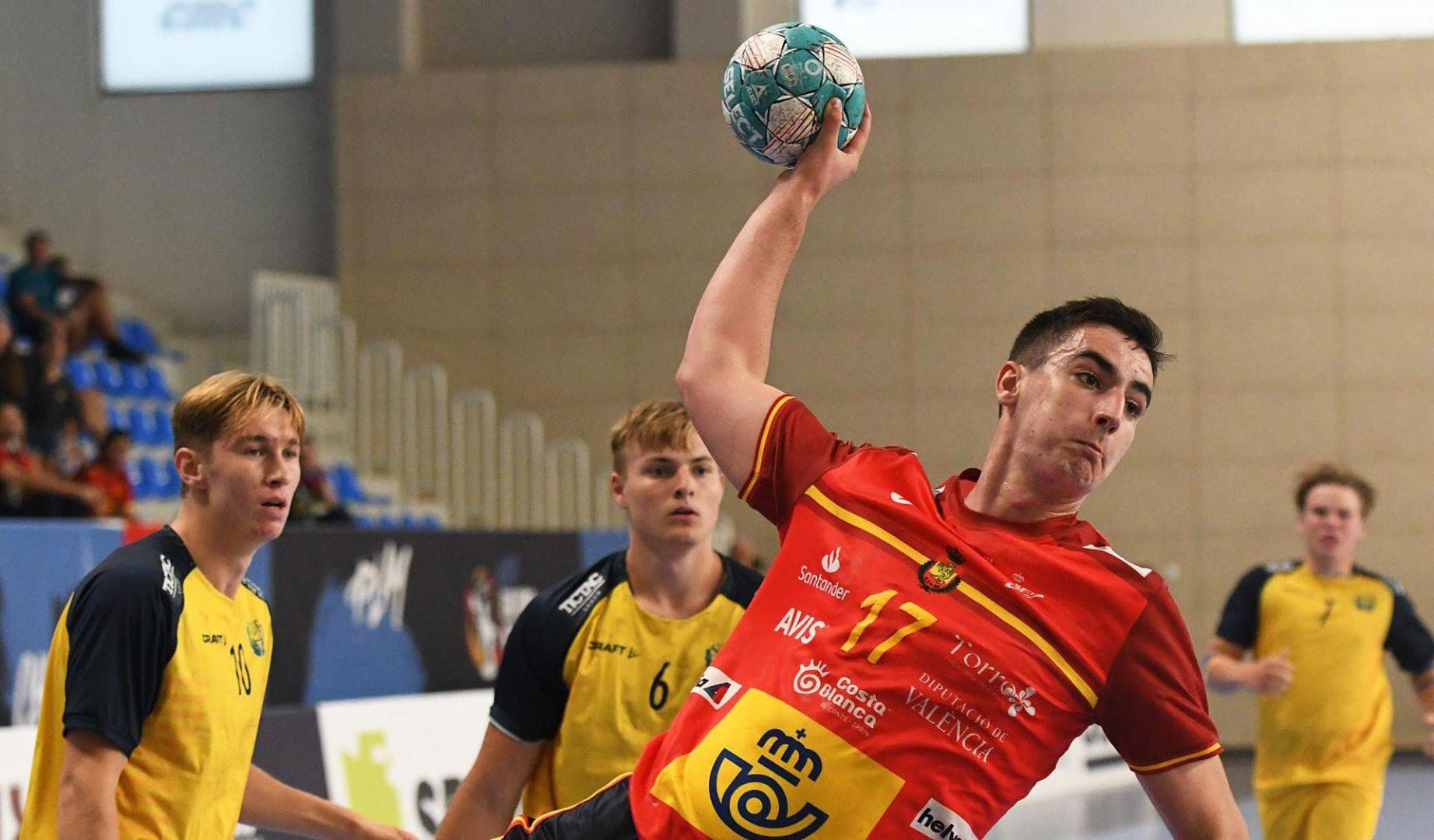 Josu Arzoz, pivote del helvetia Anaitasuna, y nuevo campeón de Europa con la selección