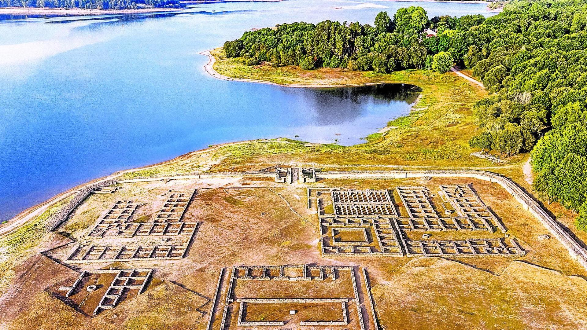 Vista del campamento romano de Aquis Querquennis, en Bande