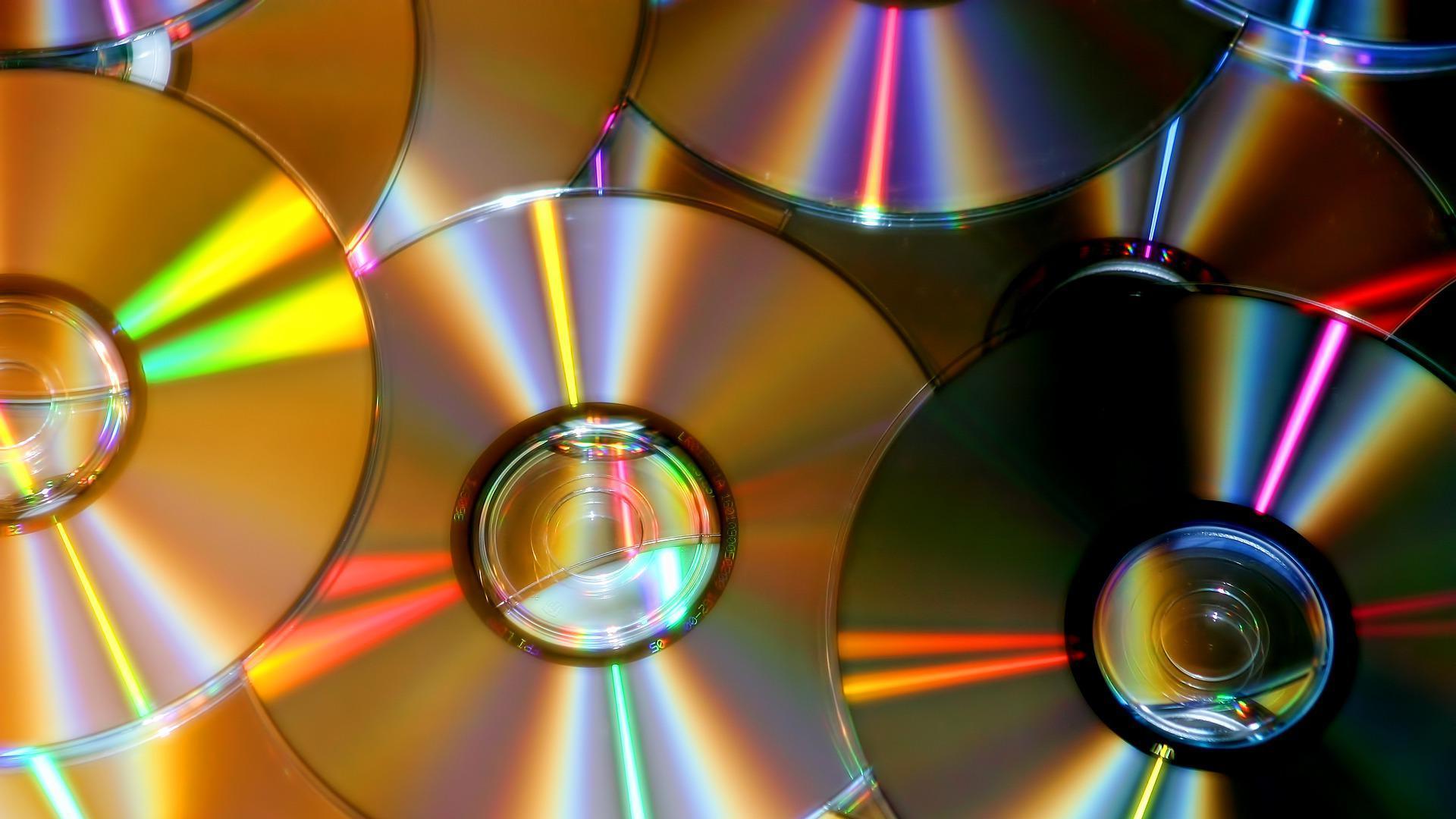 Imagen de archivo de varios discos compactos