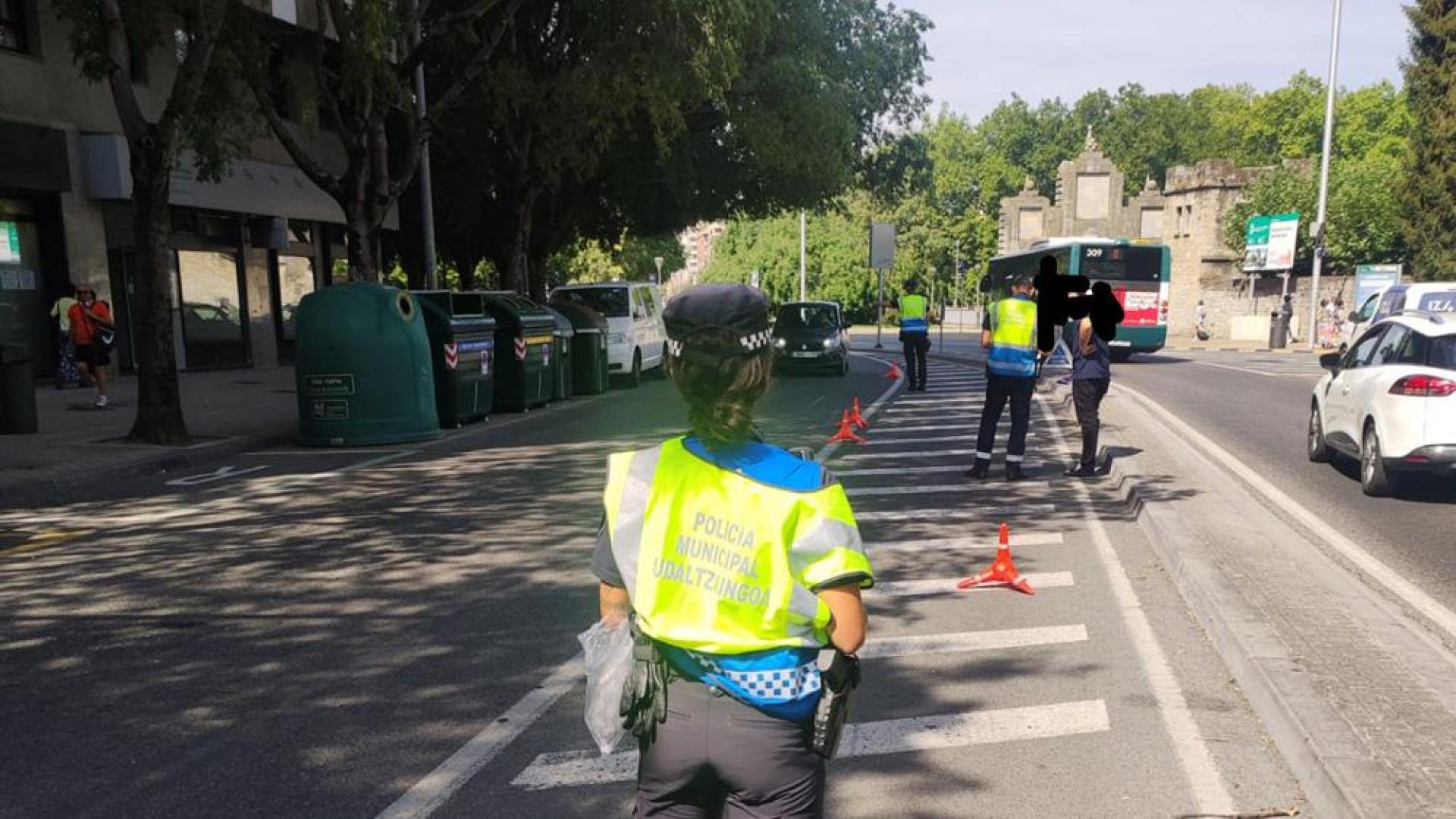 Un control de Policía Municipal en el centro de Pamplona