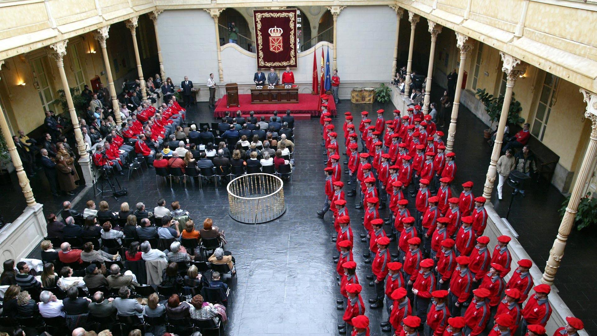 Licenciatura de nuevos agentes de Policía Foral, en diciembre de 2006