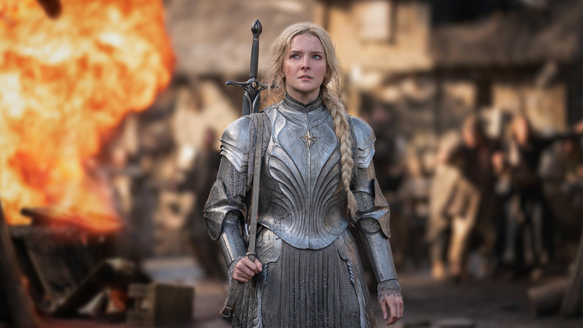 La actriz Morfydd Clark, en el papel de Galadriel, en la serie de televisión 'Los Anillos de Poder', saga de televisión de Amazon inspirada en 'El Señor de los Anillos'