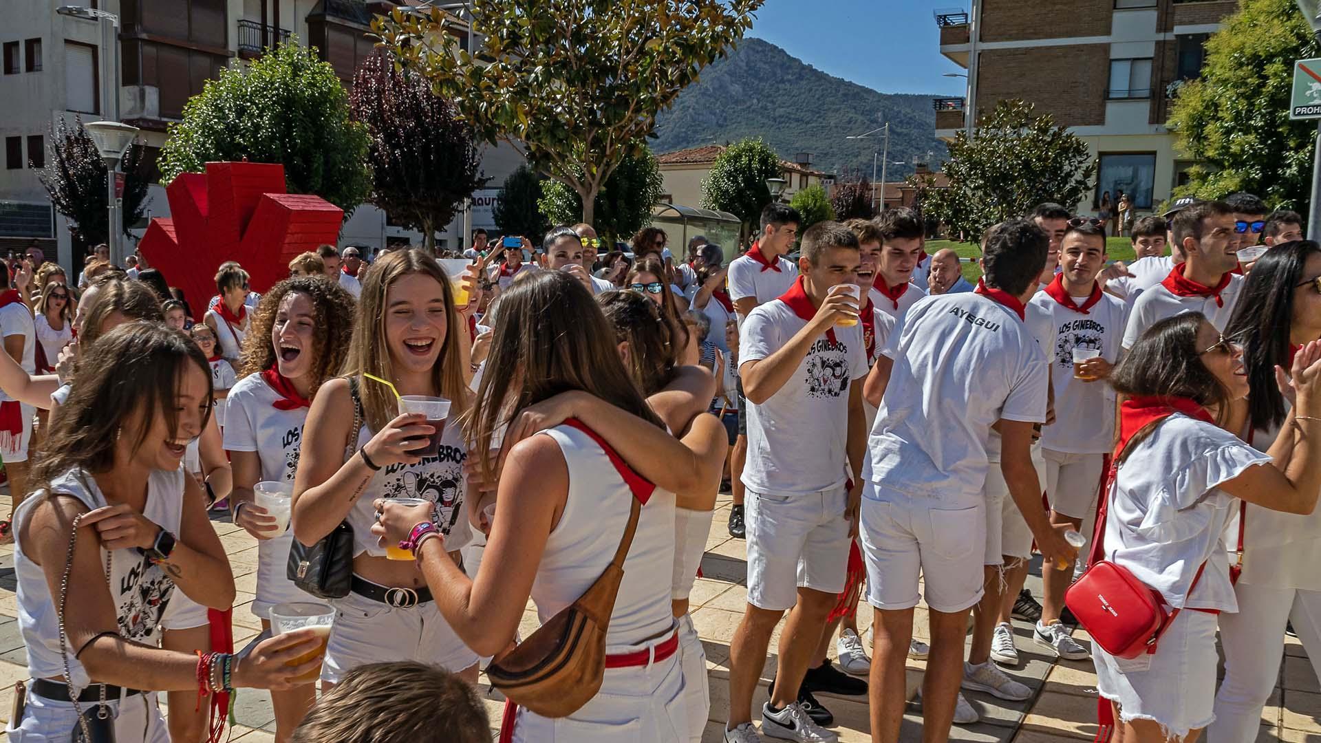Fotos del cohete de fiestas de Ayegui.