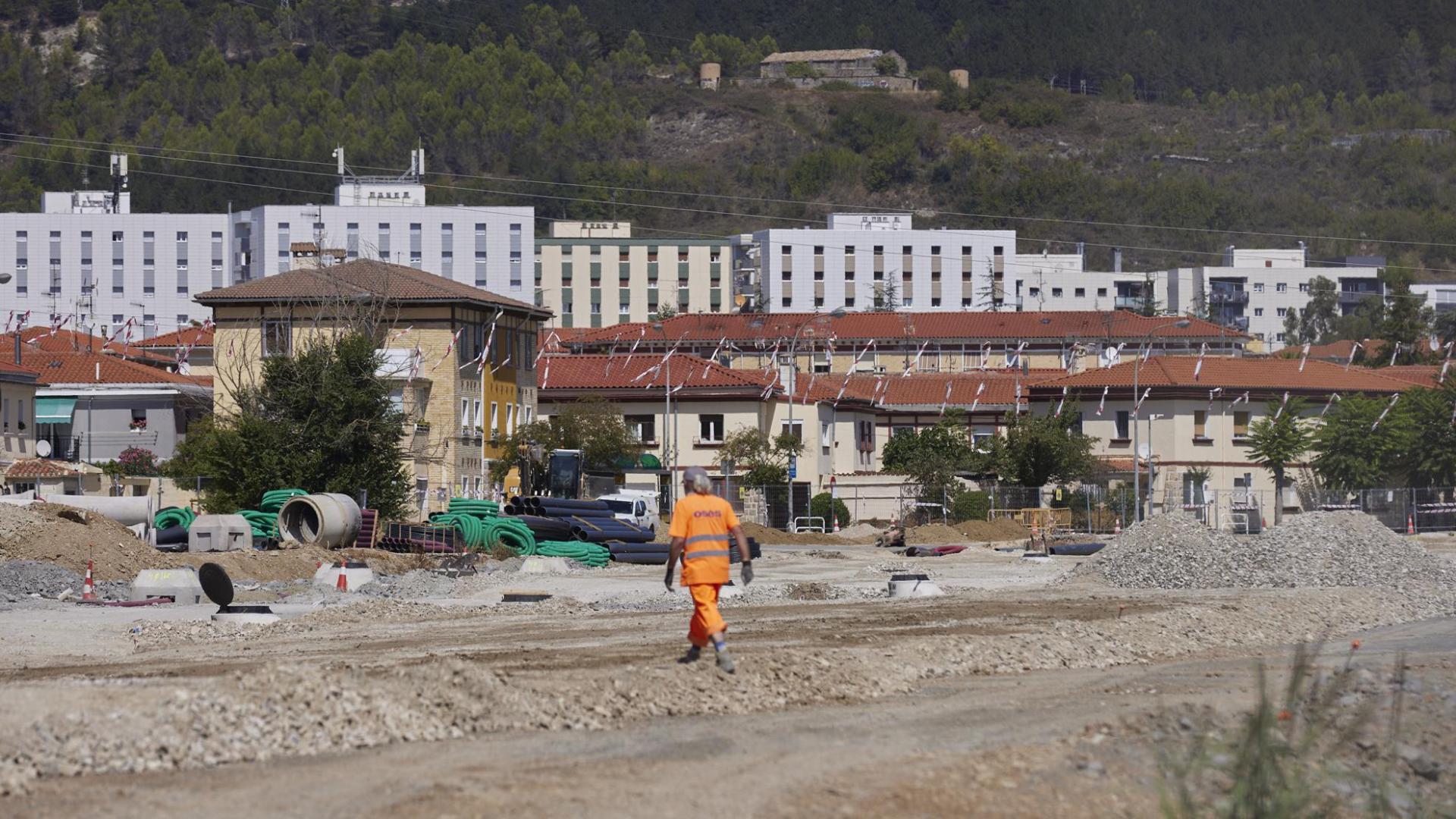 La actual calle Ezcaba va a quedar más alejadas de las viviendas