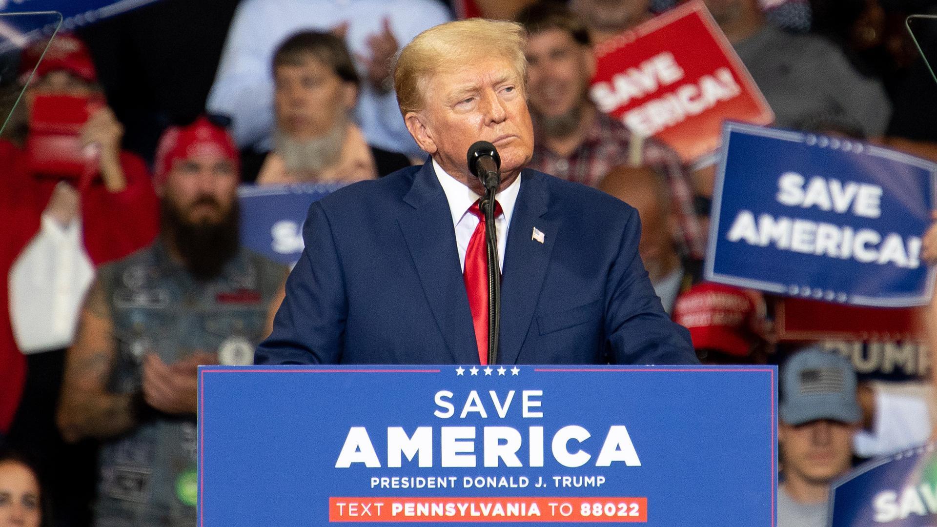 El expresidente de Estados Unidos Donald Trump, en un mitin en Pensilvania este sábado