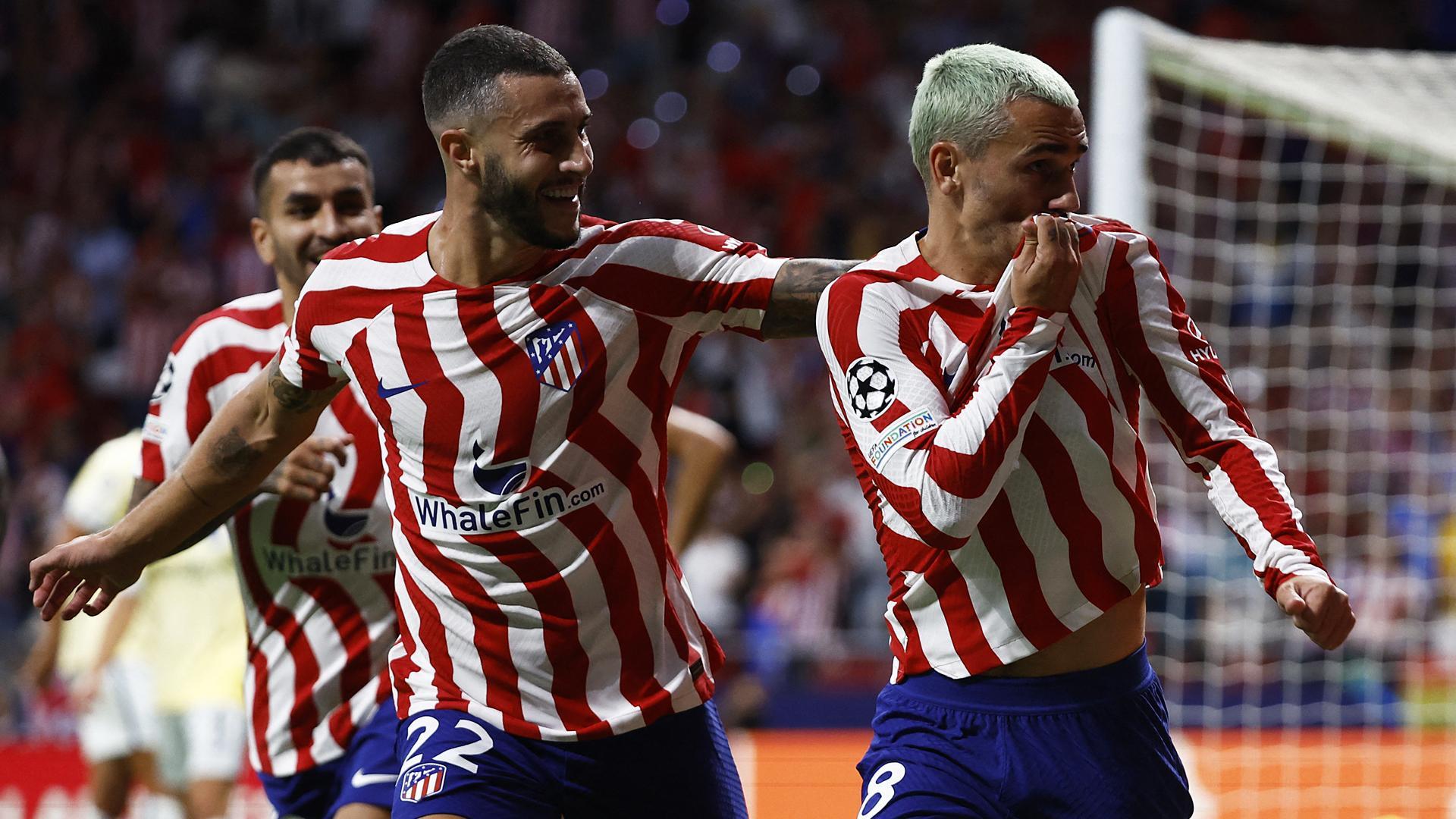 Antoine Griezmann se besa el escurod tras anotar el tanto definitivo en el minuto 100