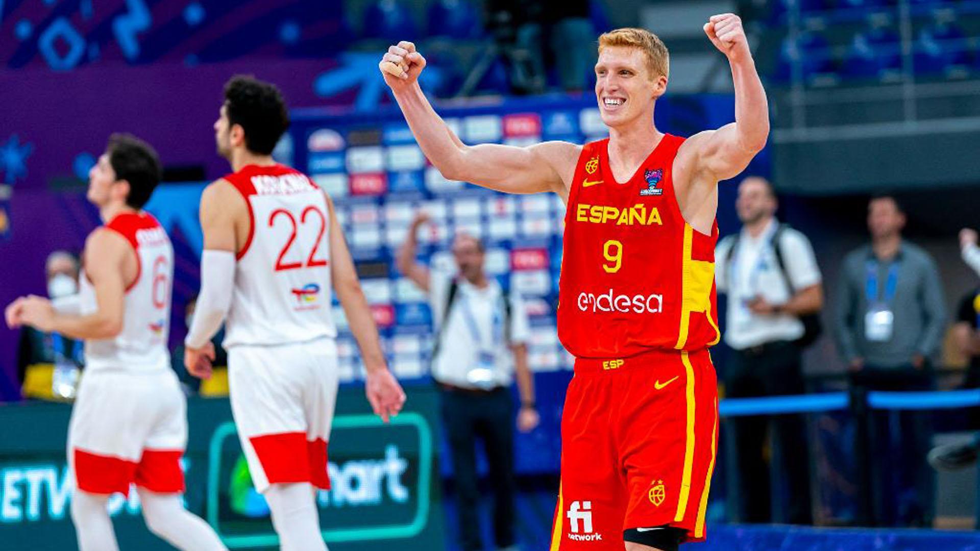 Willy Hernangómez, en el partido que enfrentó a la Selección Española contra Turquía