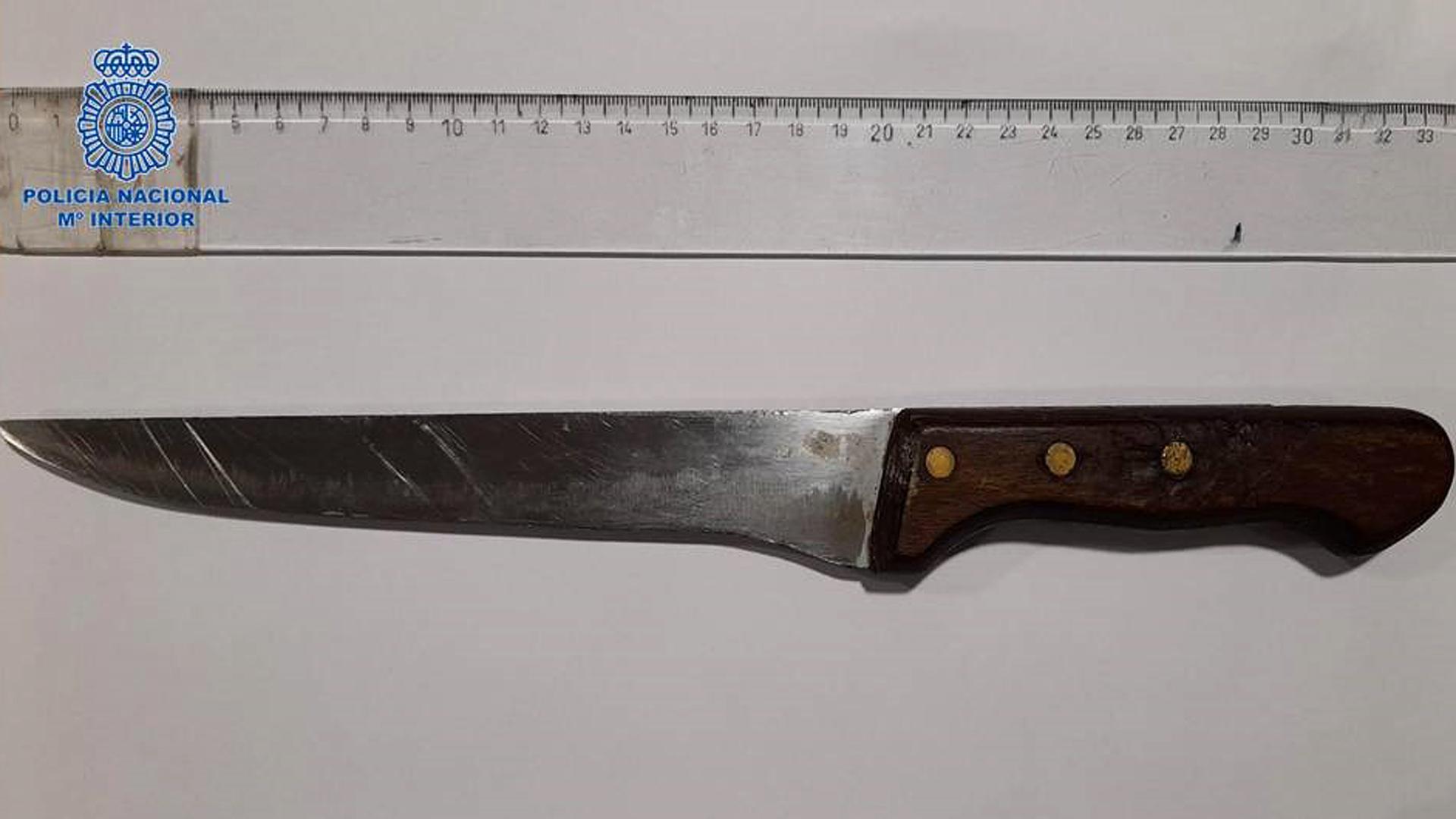 Foto del cuchillo incautado por la Policía Nacional