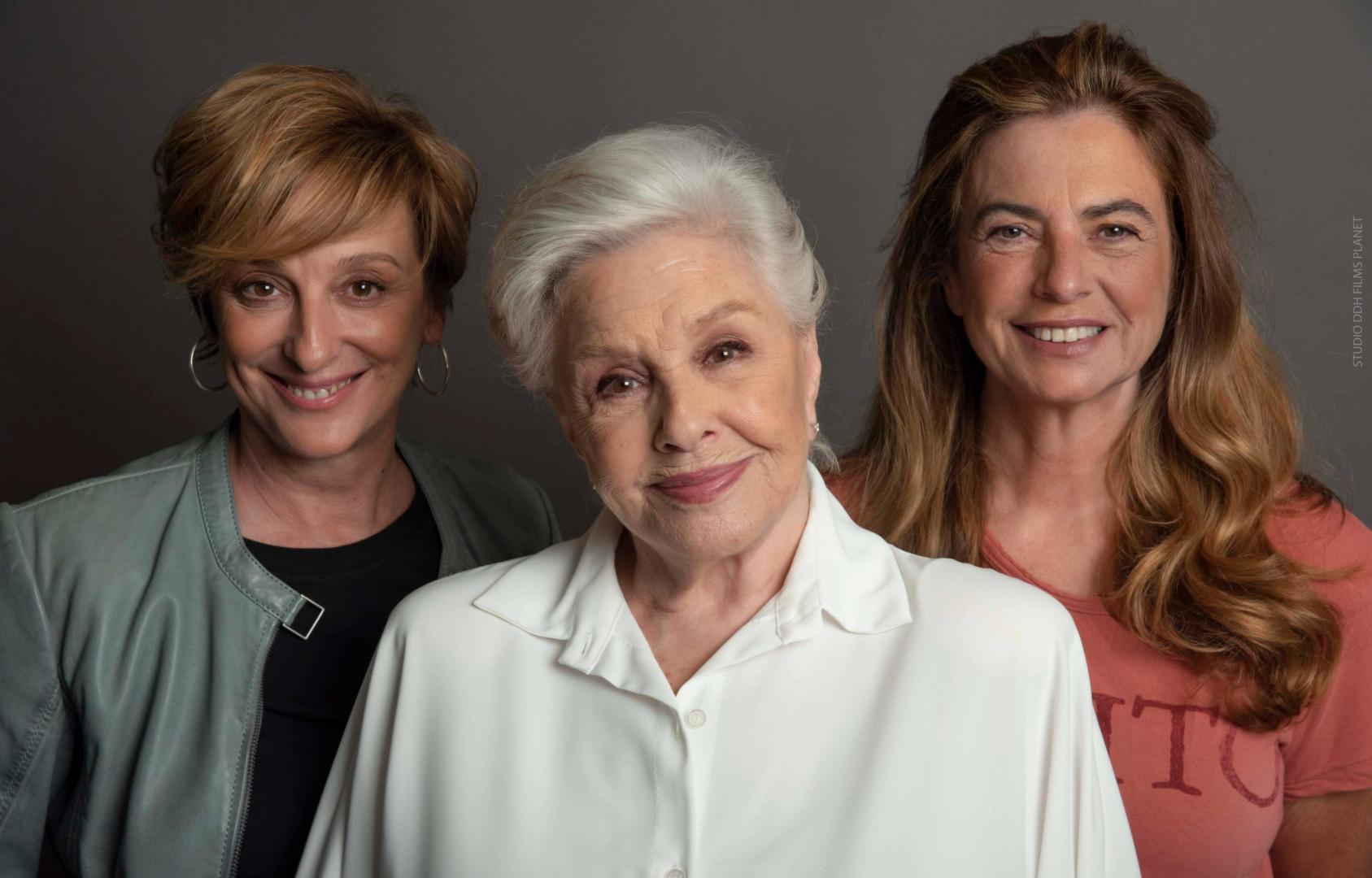 Desde la izq.: Ana Labordeta, Lola Herrera y Lola Baldrich, protagonistas de 'Adictos'