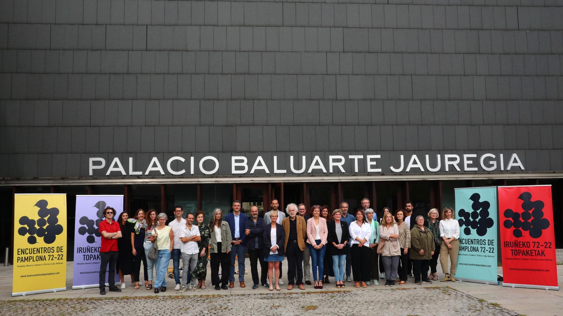 Organizadores y participantes de los 'Encuentros de Pamplona 72-22', reunidos ayer en Baluarte