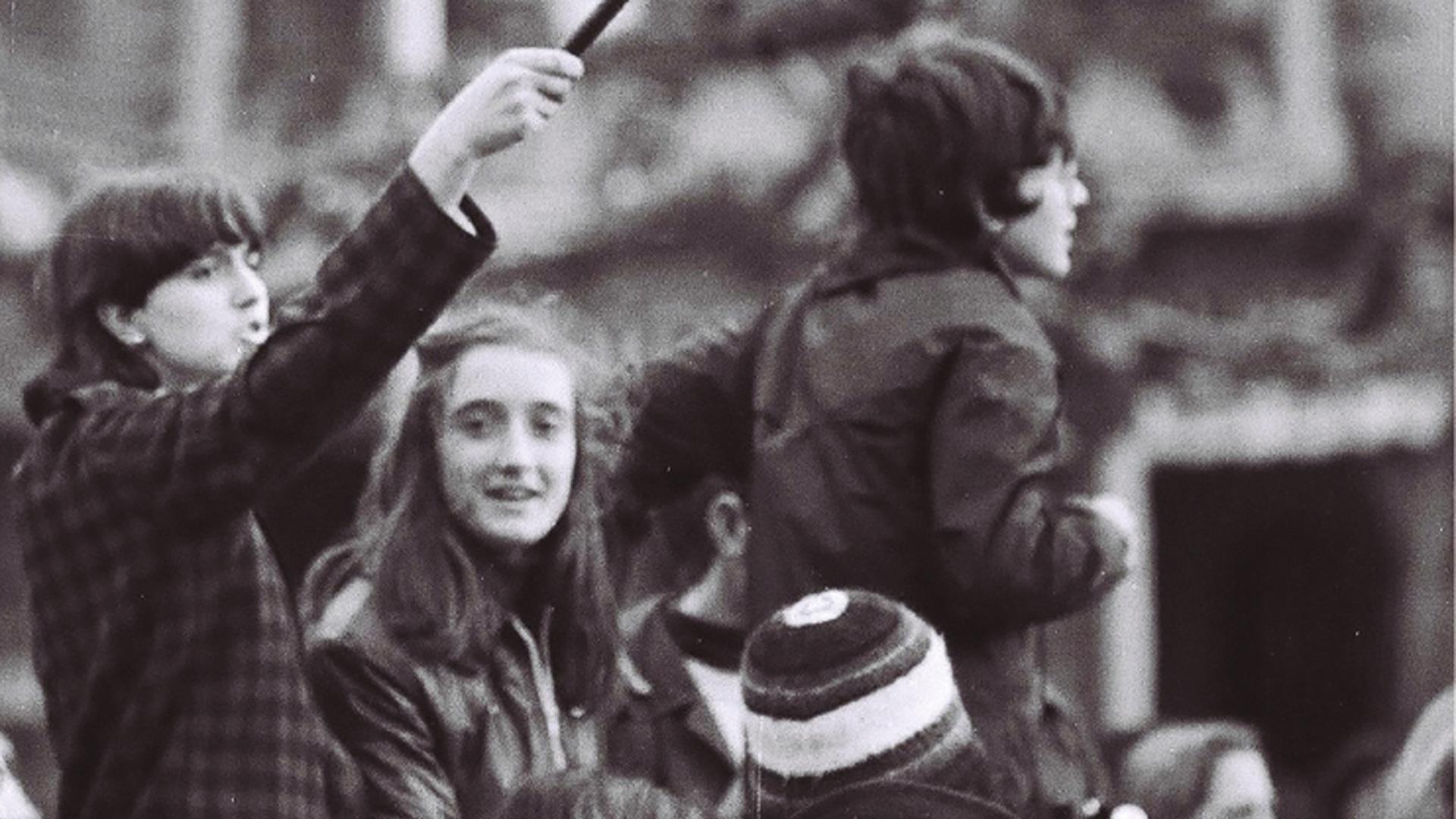 Un fragmento de la portada del libro 'Beste mundo bat nahi genuen. Nafarroako ezker iraultzailea, 1970-1979” (“Queríamos otro mundo. La izquierda revolucionaria en Navarra, 1970-1979”)
