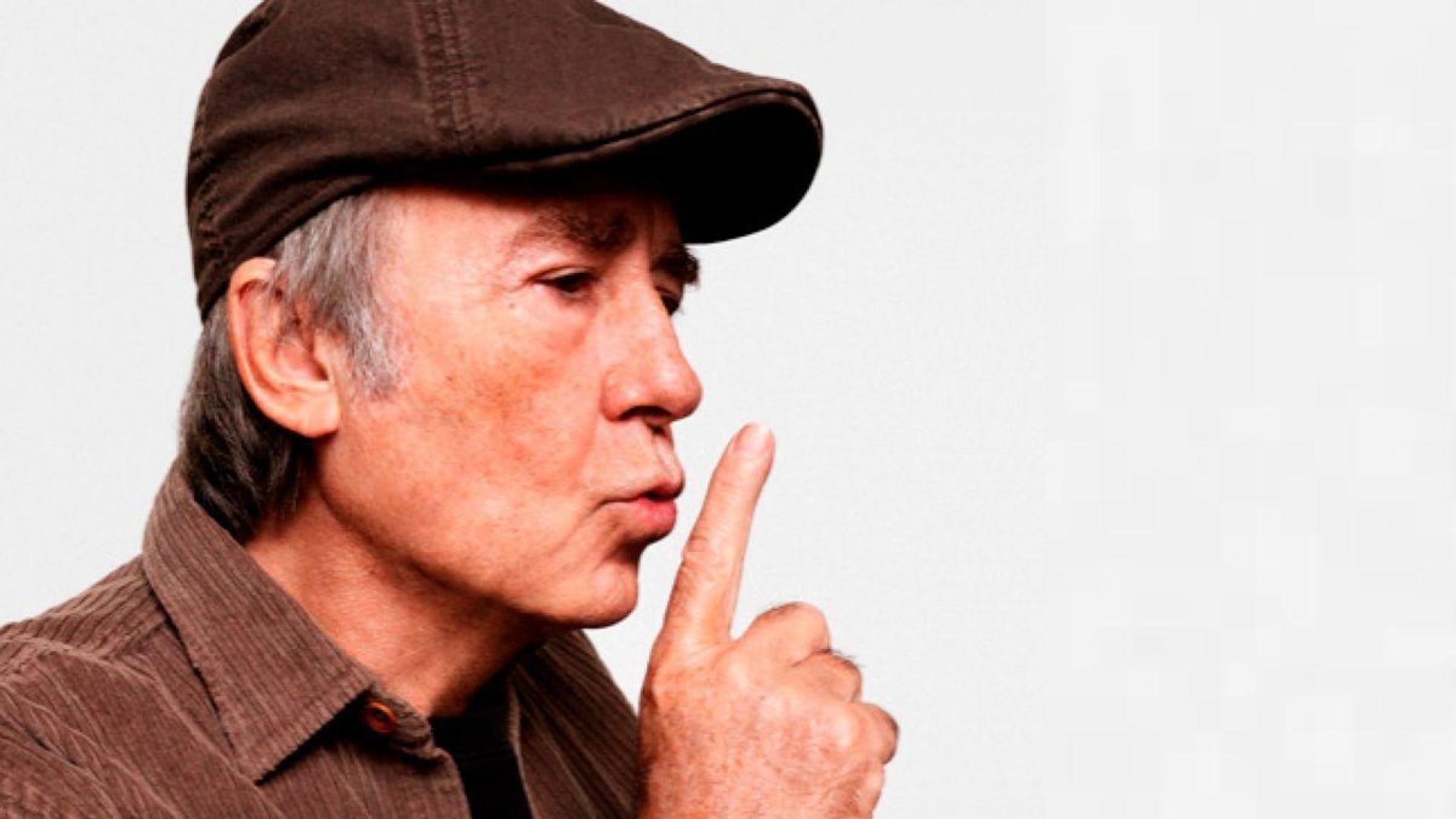 Joan Manuel Serrat llega hoy al Navarra Arena con su gira de despedida...