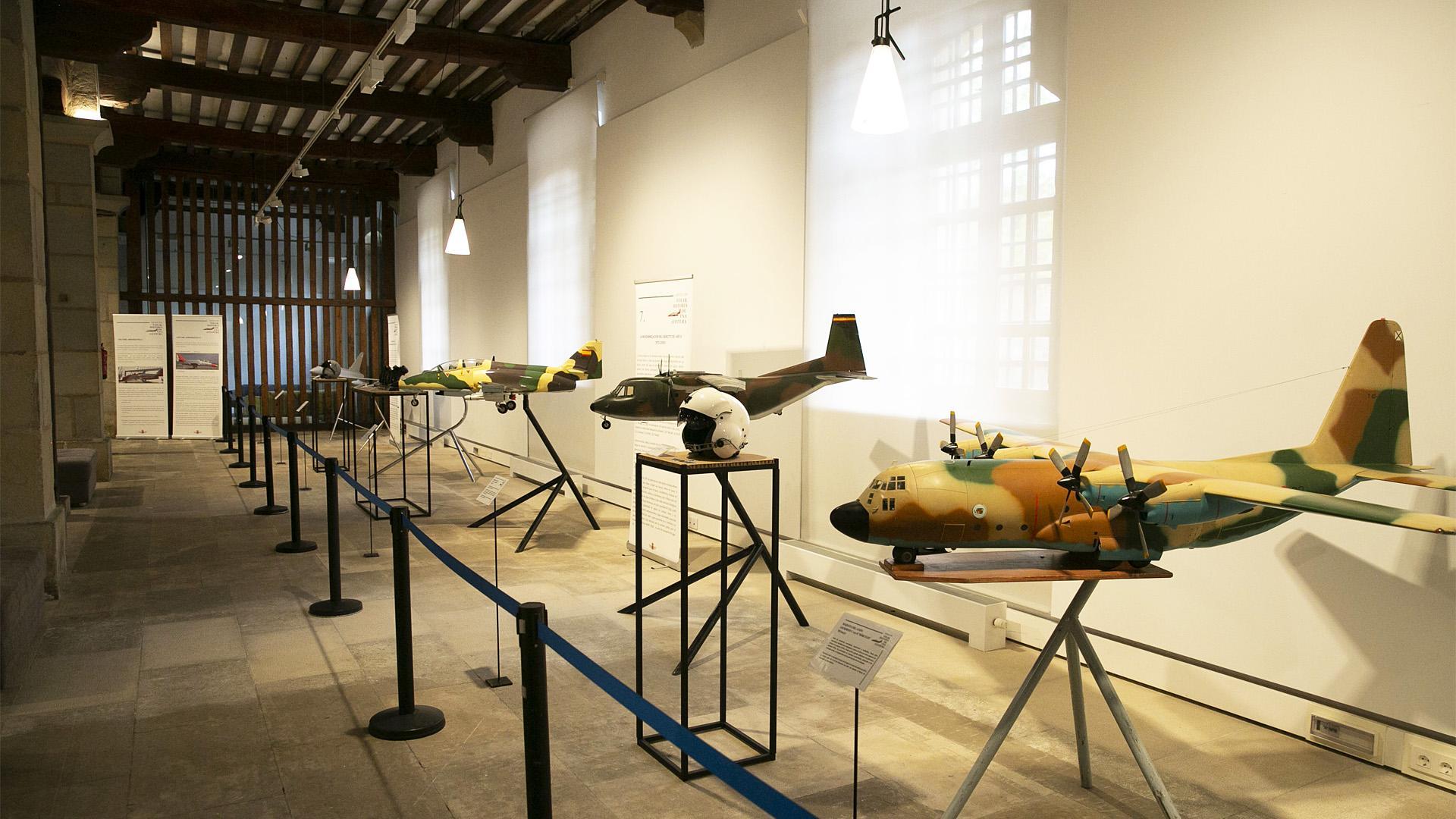 Maquetas de la exposición en la Sala de Armas de la Ciudadela