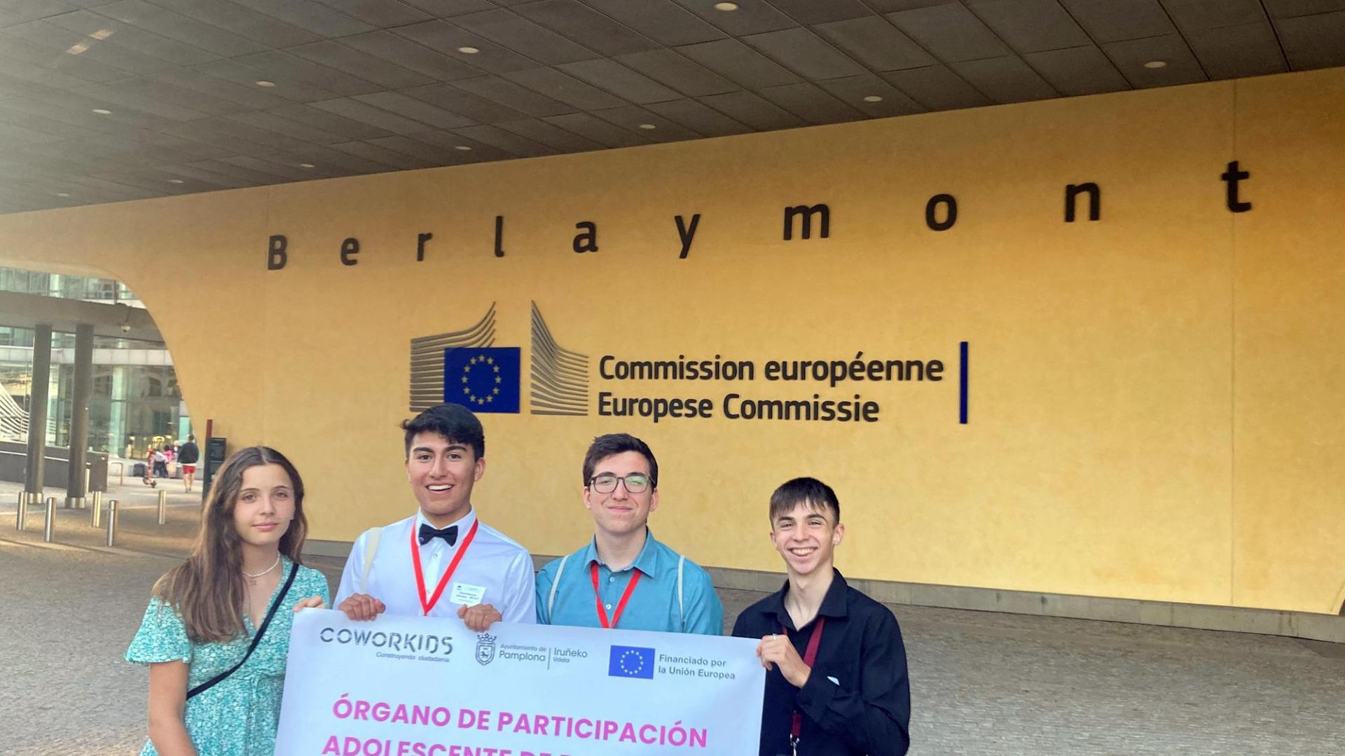 Alexia Cilveti, Steven René Morocho, Miguel Arizcuren y Daniel Arzoz, en Bruselas