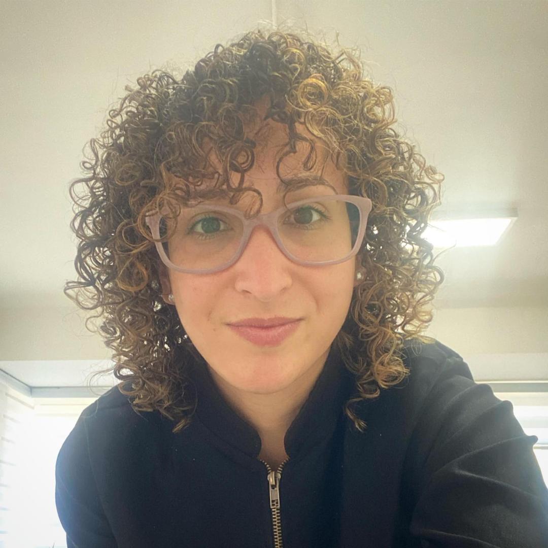 Creimar Castillo, experta en micropigmentación es parte del equipo de Crisantas Beauty.
