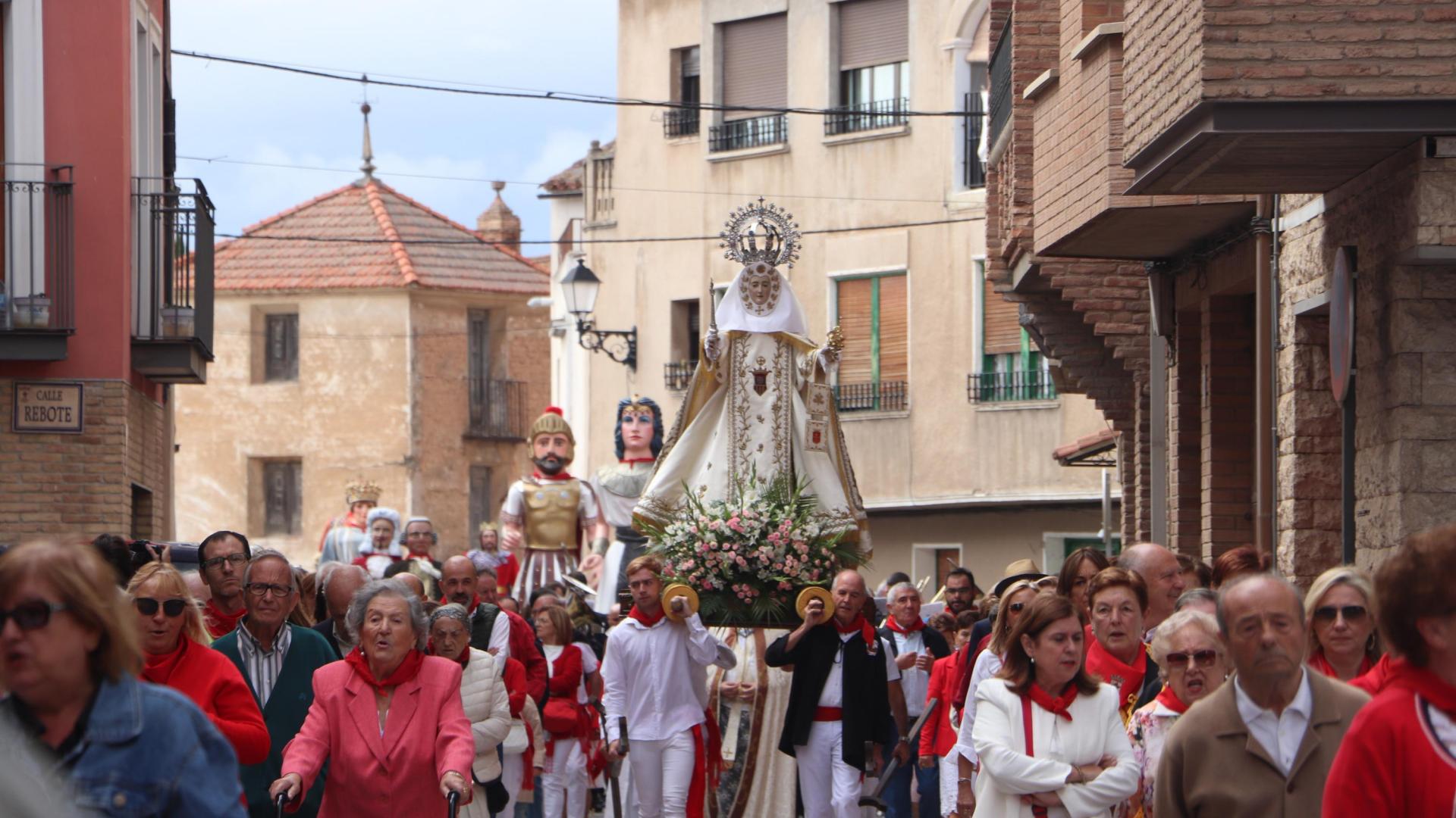 Instante de la procesión de la Virgen de la Merced celebrada este sábado por el casco histórico de Corella.