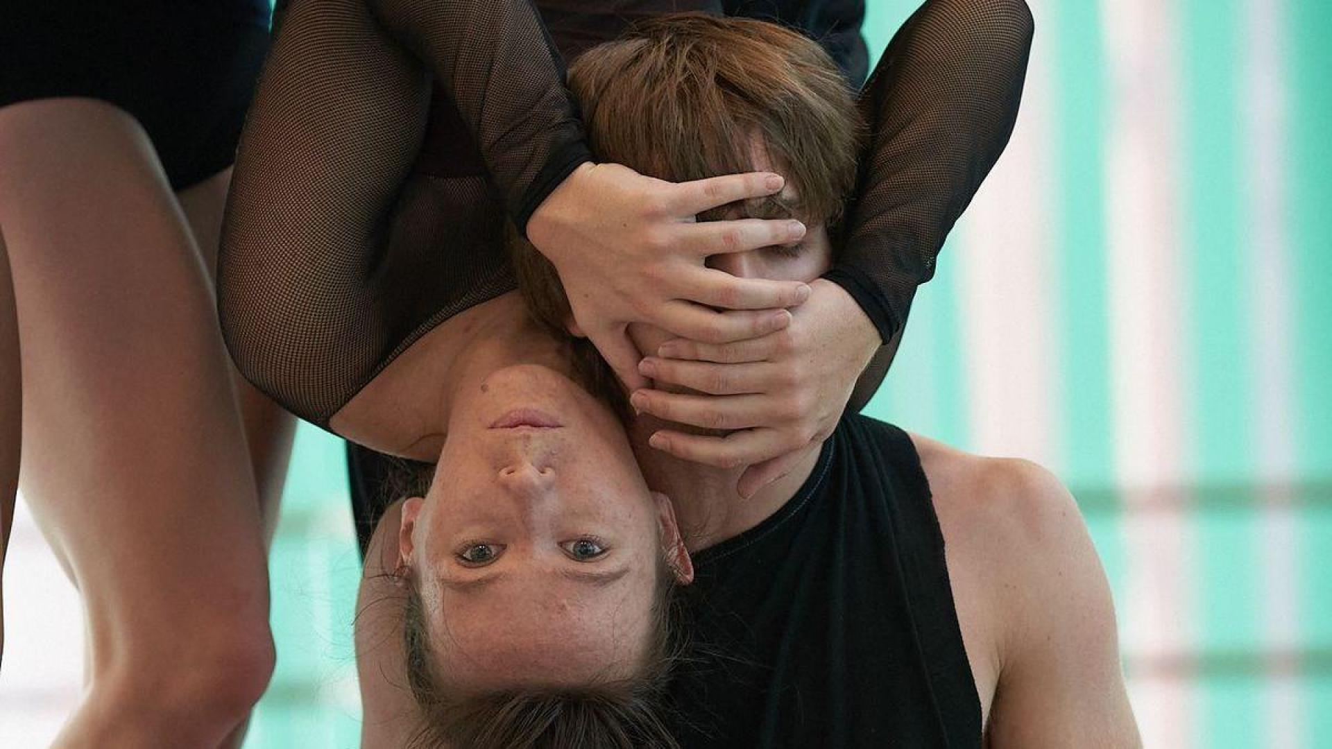 Metamorphosis Dance llega hoy al MUN con su espectáculo 'Prisma'.