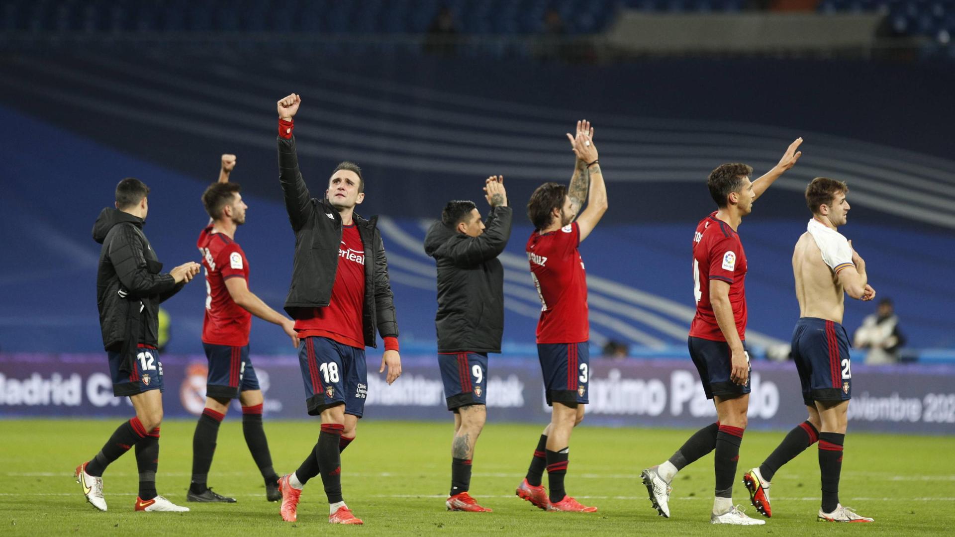 Lo futbolistas rojillos celebran el punto del curso pasado en el Santiago Bernabéu