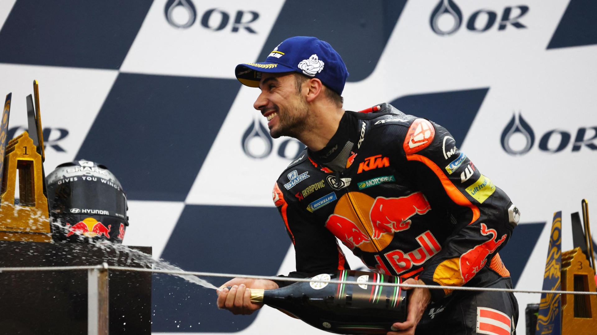 Miguel Oliveira celebra su triunfo
