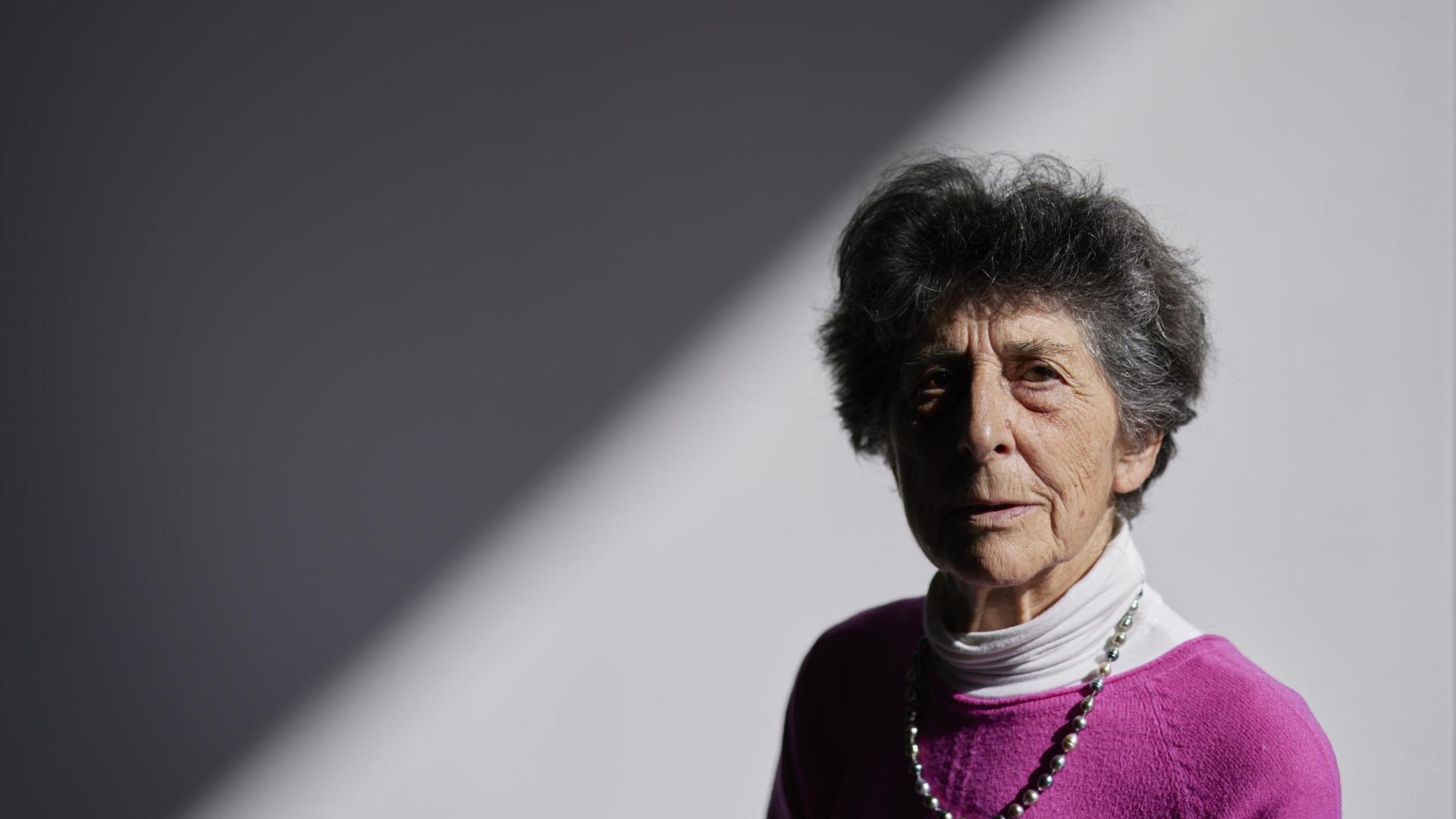 Esther Ferrer, retratada en el vestíbulo de Baluarte