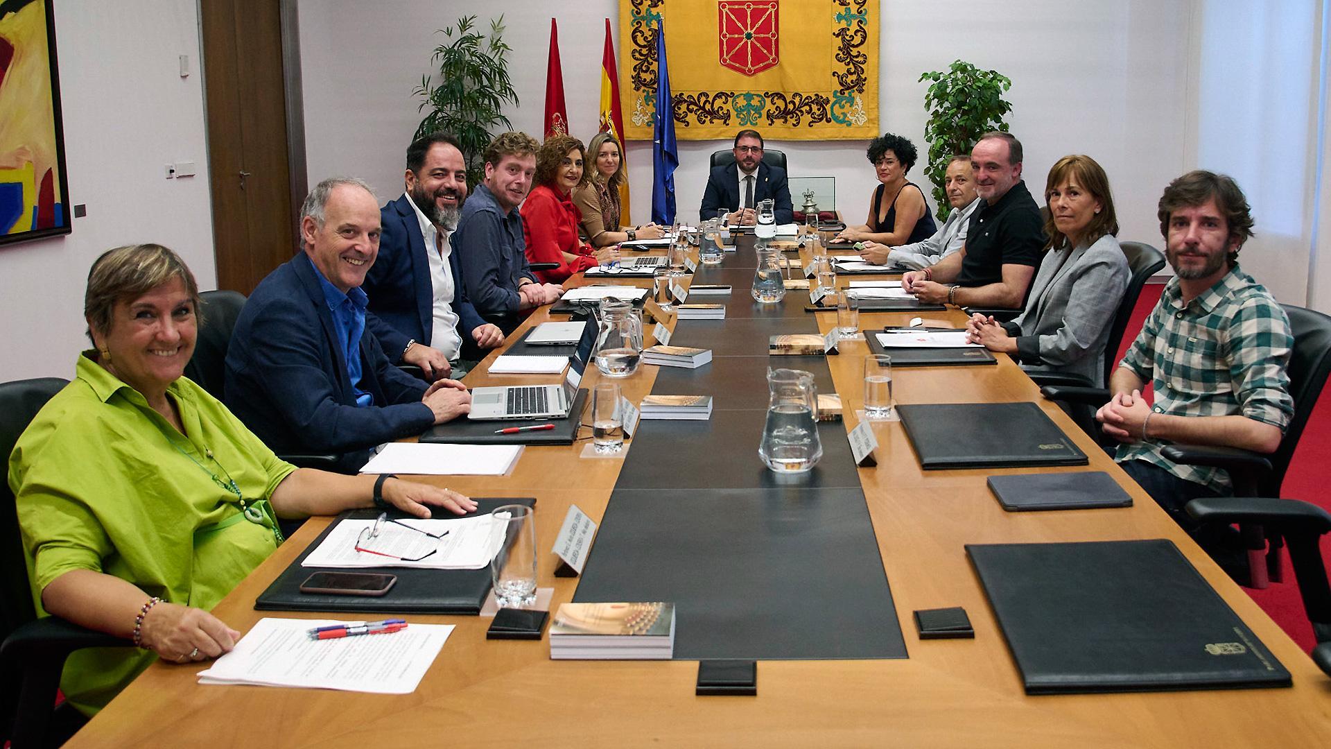 Miembros de la Mesa de Portavoces del Parlamento de Navarra