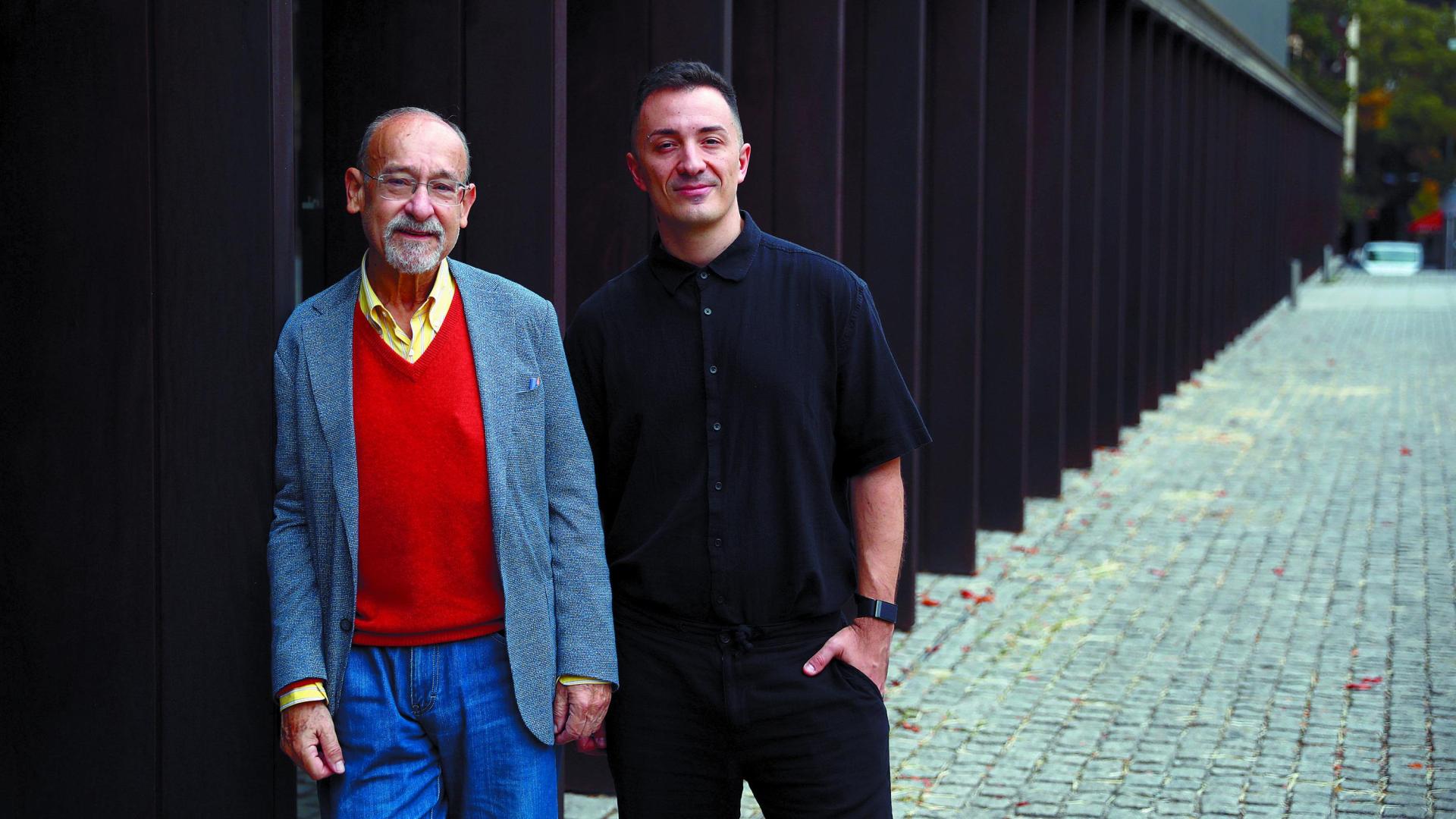 Salvatore Sciarrino (izquierda) y Matteo Cesari en el Baluarte de Pamplona.