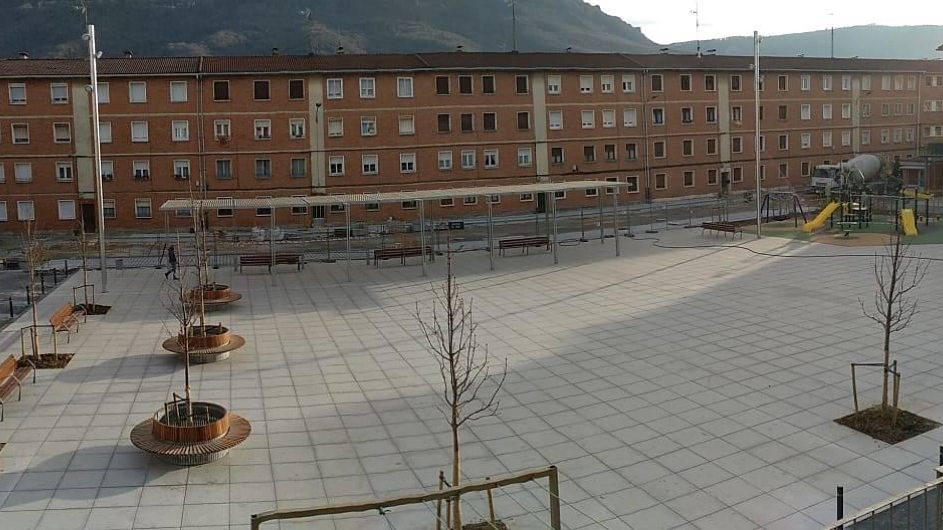 Vista parcial de la plaza Zumalakarregi, de Alsasua
