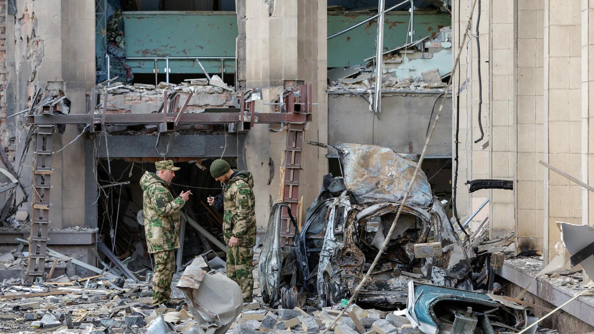 Escombros tras los ataques en Donetsk