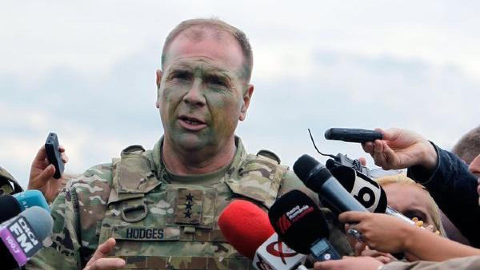 El general de tres estrellas estadounidense, actualmente en la reserva, Ben Hodges, durante unas declaraciones a los periodistas