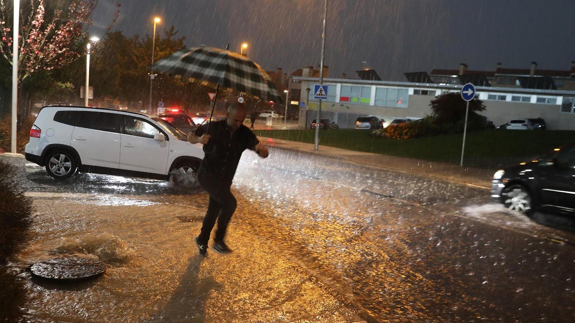 Instante de la tormenta a su paso por Mutilva