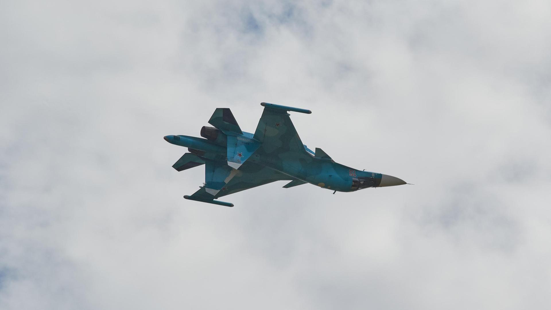 Avión militar ruso modelo Su-34, como el que se ha estrellado contra un edificio residencial
17/10/2022