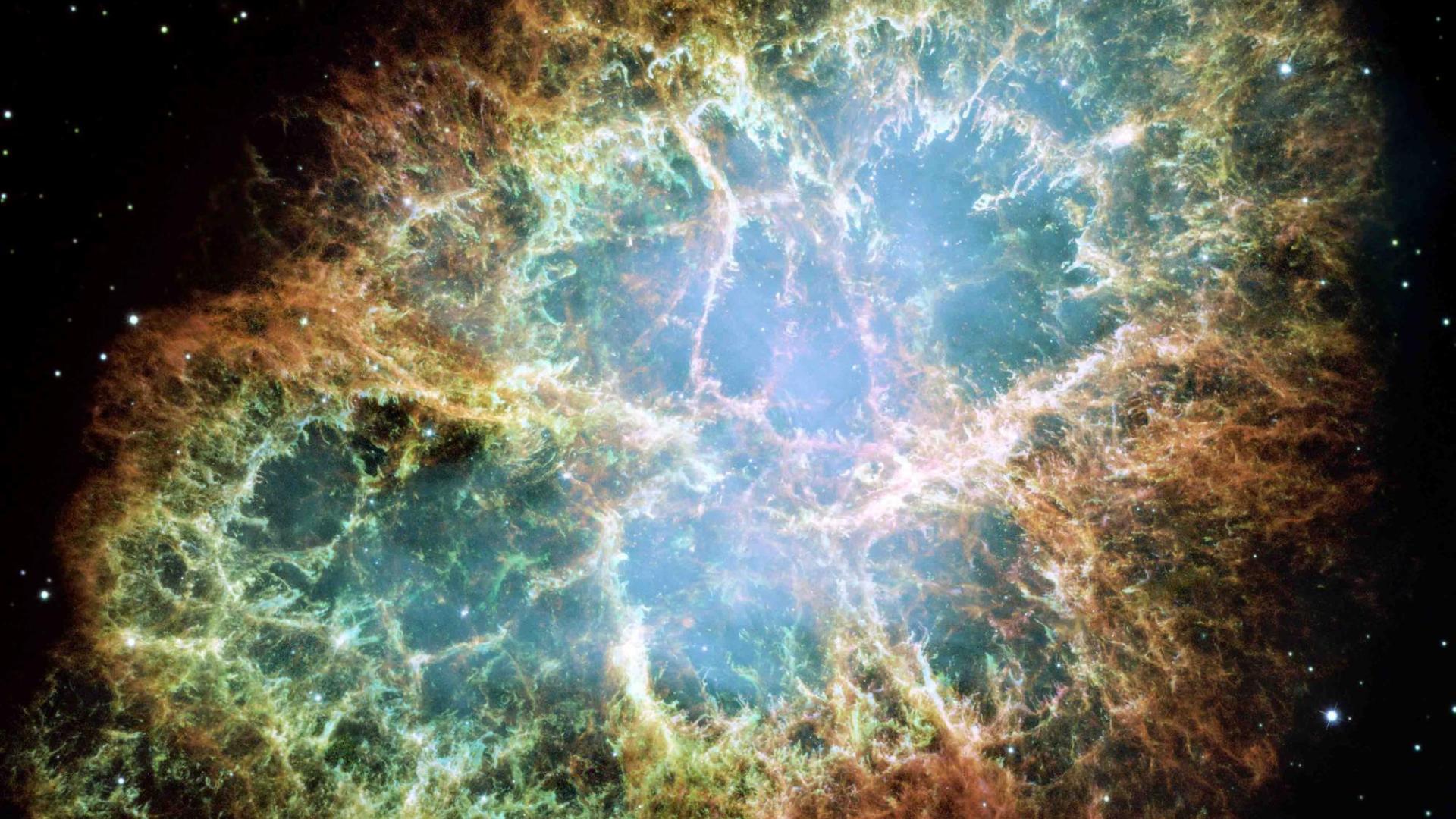 La Nebulosa del Cangrejo, uno de los objetos más interesantes y mejor estudiados en astronomía, son los restos de la muerte de una estrella, la supernova de 1054AD.