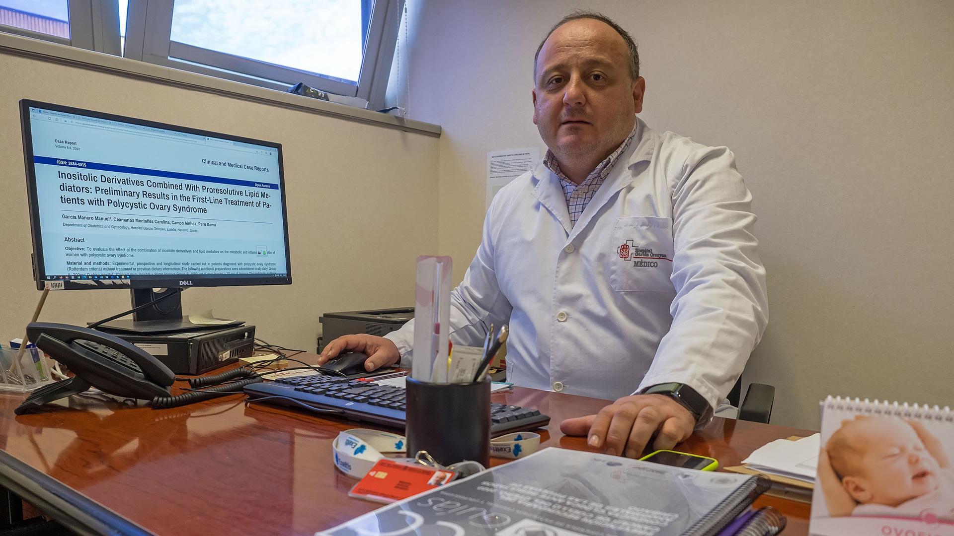 Manuel García Manero, jefe de ginecología del hospital García Orcoyen, uno de los autores