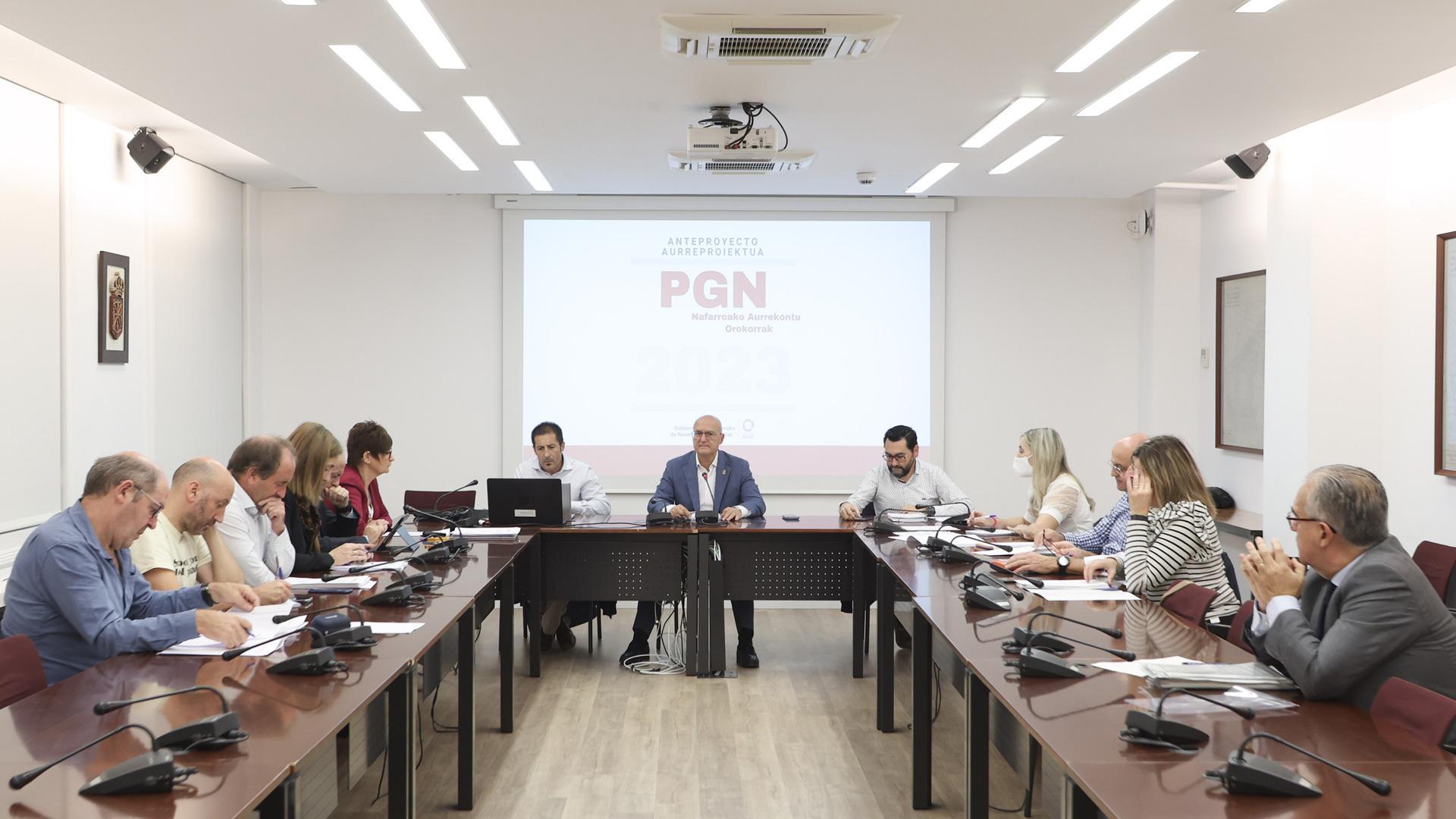 Reunión de la Comisión Foral de Régimen Local, esta mañana en el Palacio de Navarra