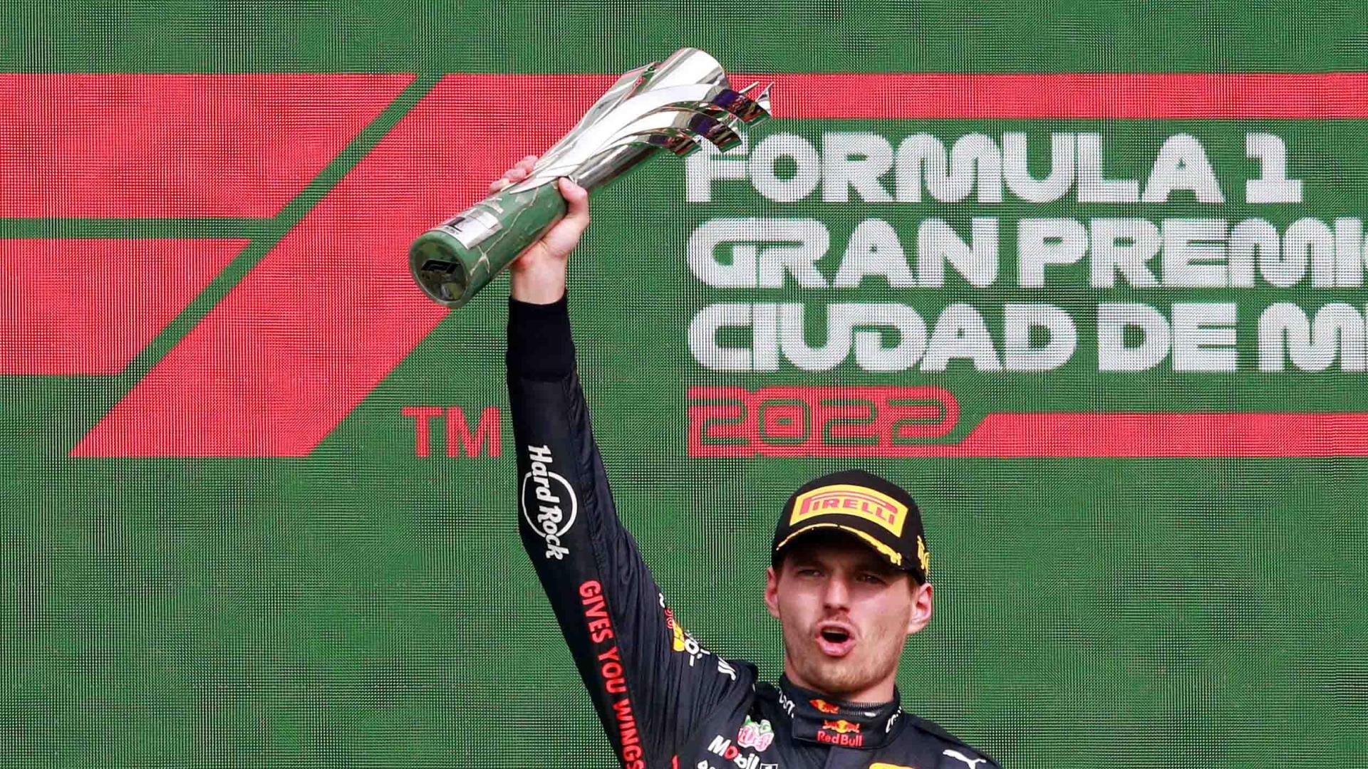 Verstappen termina primero en México