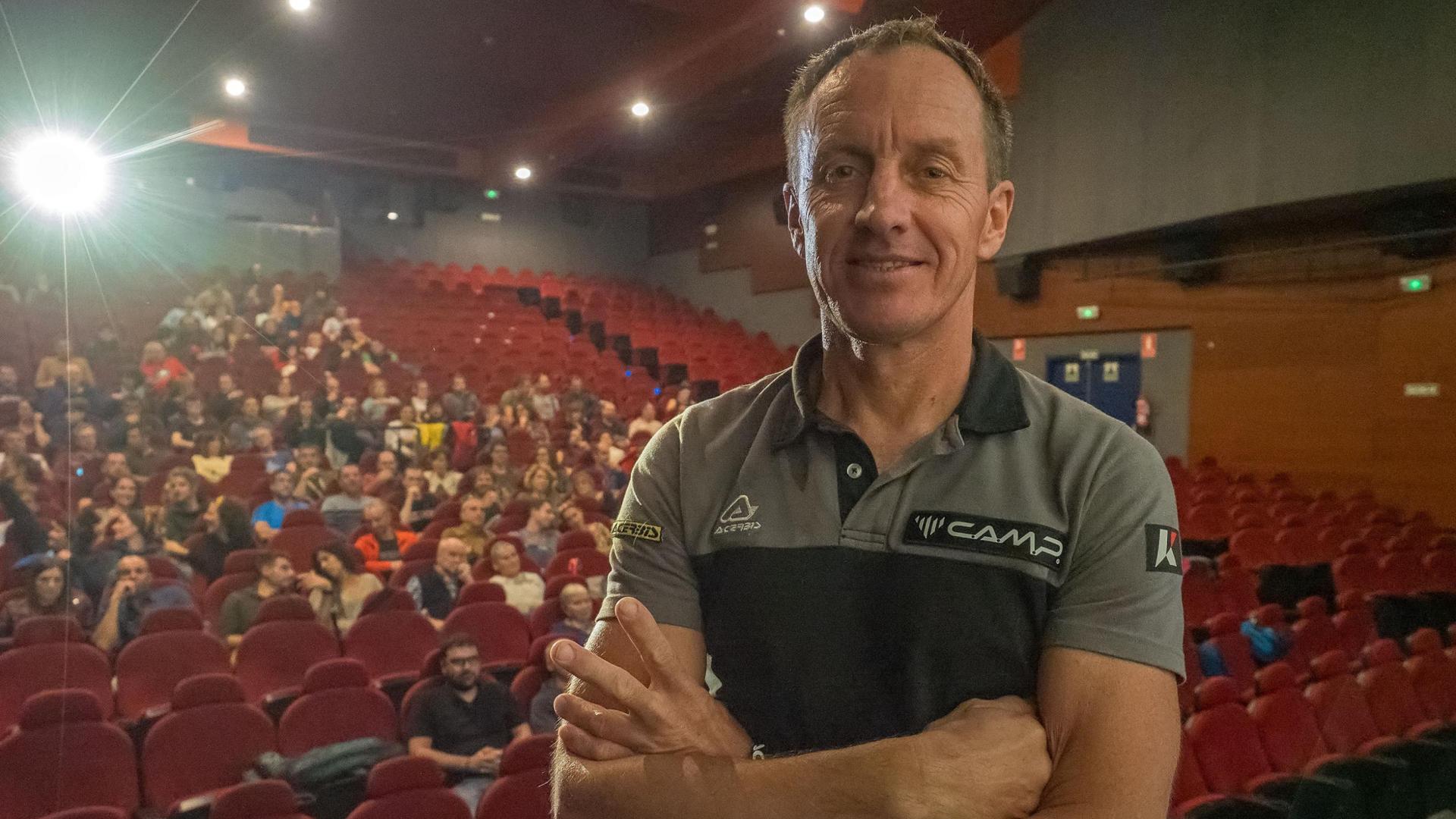 El ruso-polaco Denis Urubko, ayer en los cines Los Llanos, minutos antes de iniciar su proyección