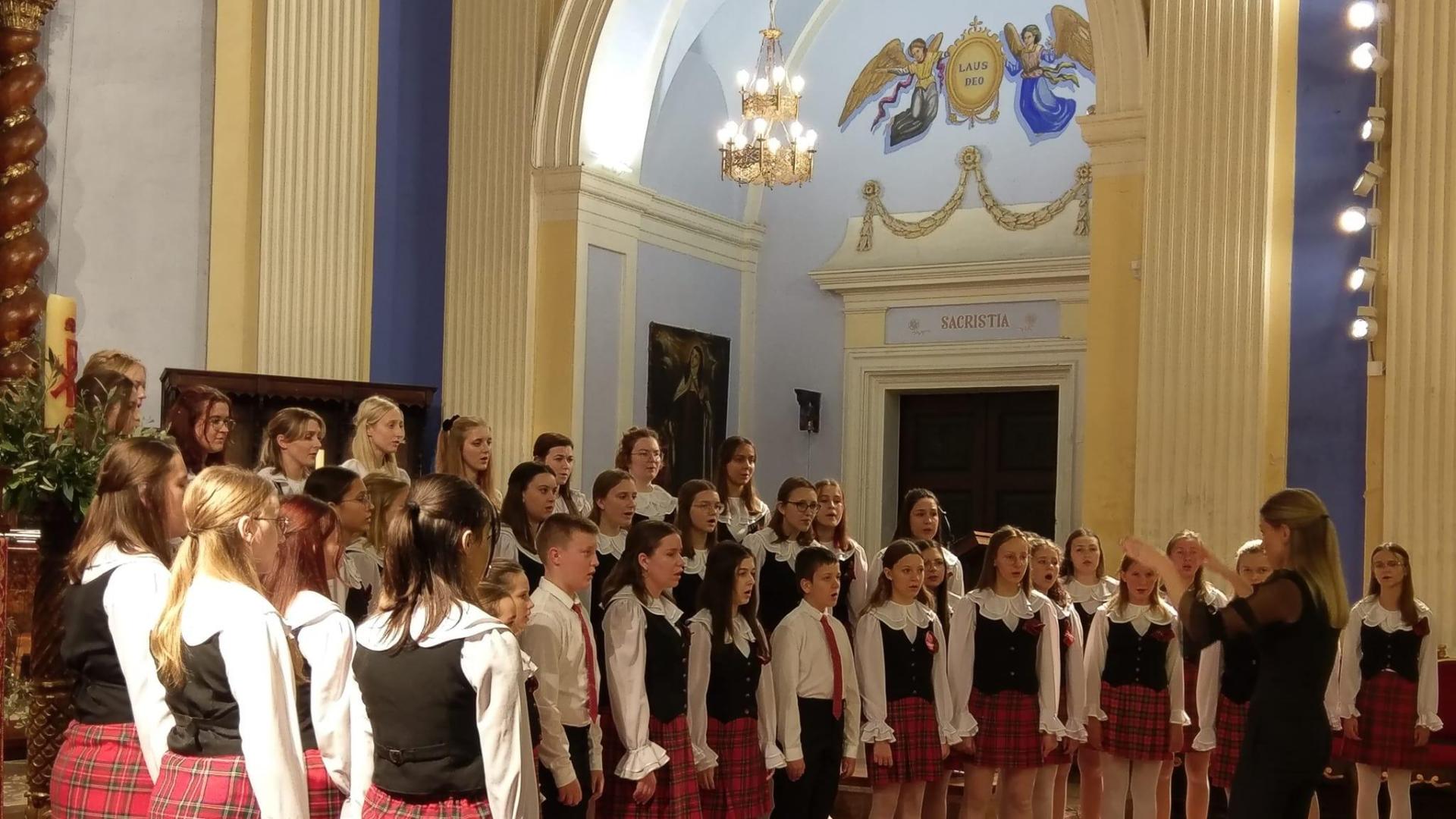 El Chòr la Musica de Lublin (Polonia) actuará hoy en Huarte.