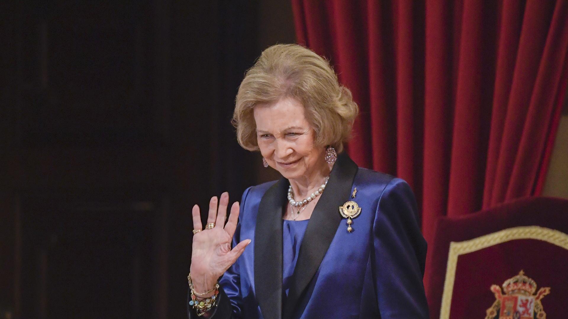 La reina Sofía, en el palco del Teatro Campoamor, en la entrega de los Premios Princesa de Asturias