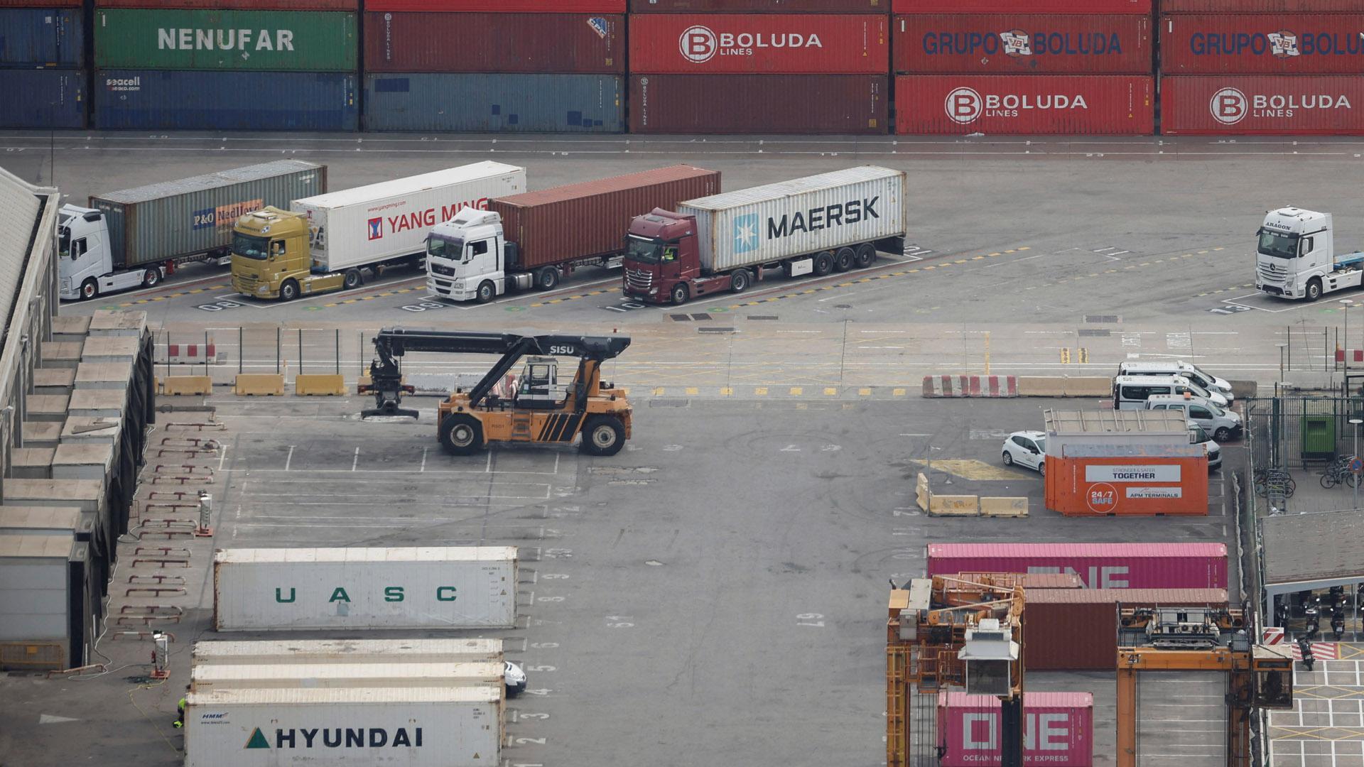 Contenedores de la naviera Maerks, en la Zona Franca de Barcelona