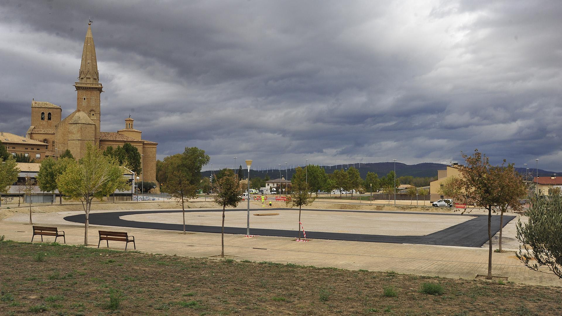 Los trabajos de acondicionamiento del nuevo aparcamiento acabarán esta misma semana