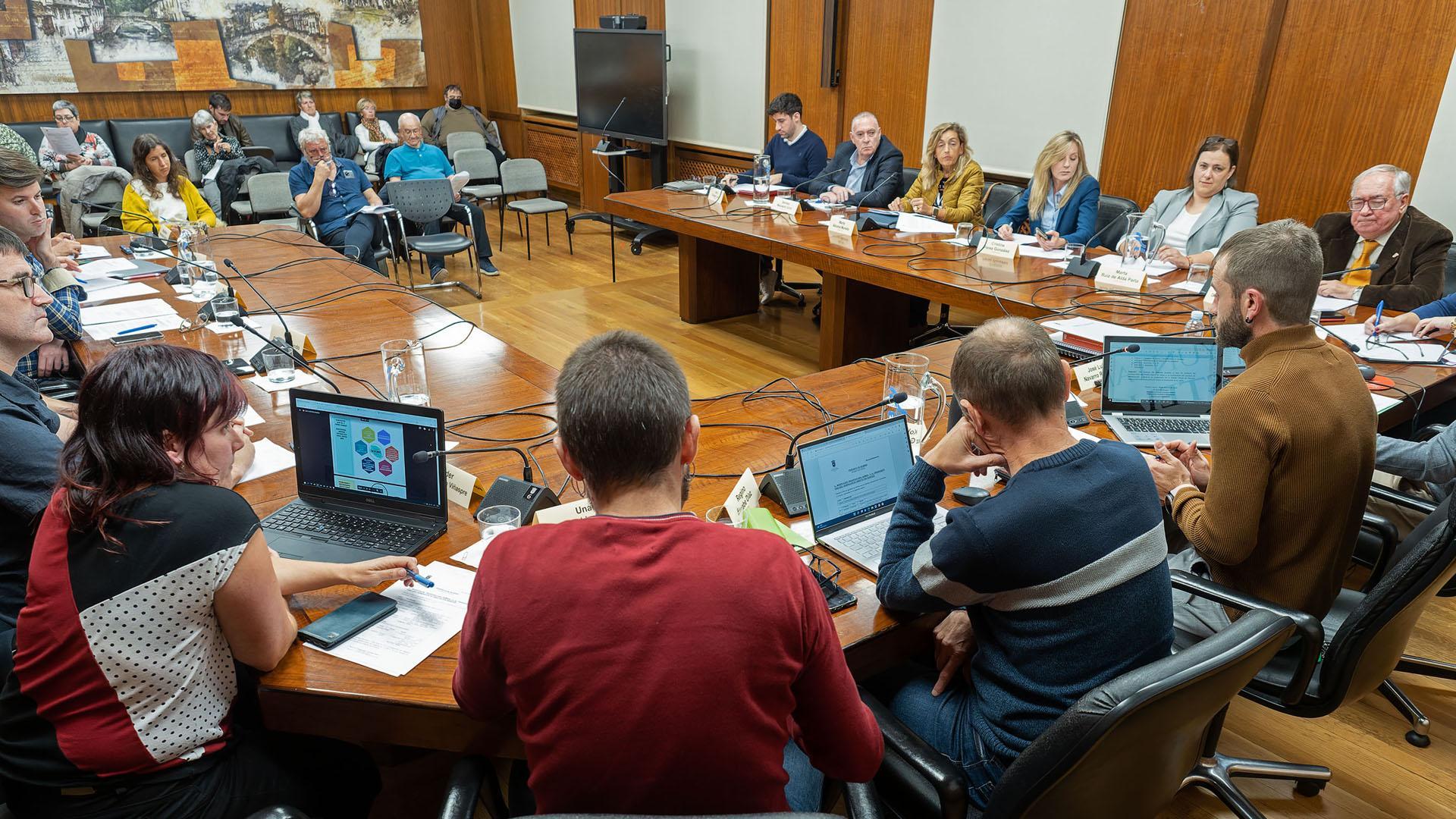 Un momento de la sesión plenaria celebrada este jueves por la tarde en el Ayuntamiento de Estella