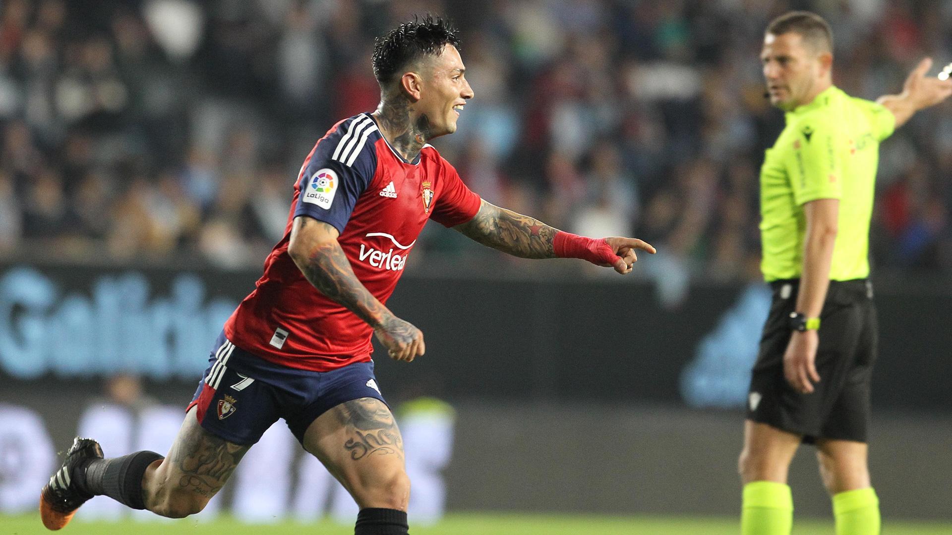 El Chimy Ávila celebra uno de sus goles en Vigo