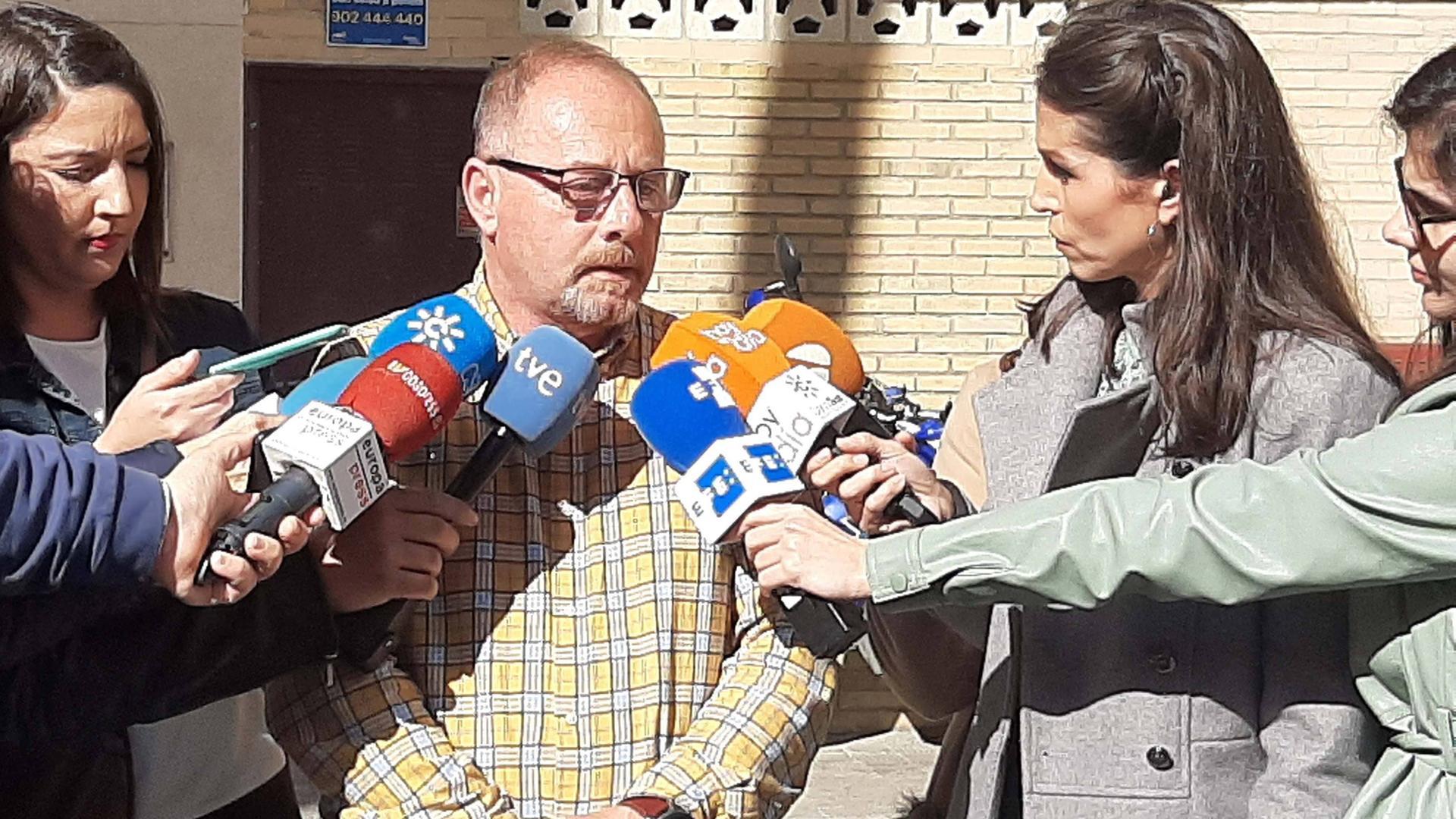 Antonio del Castillo atiende a los medios en una fotografía de 2020