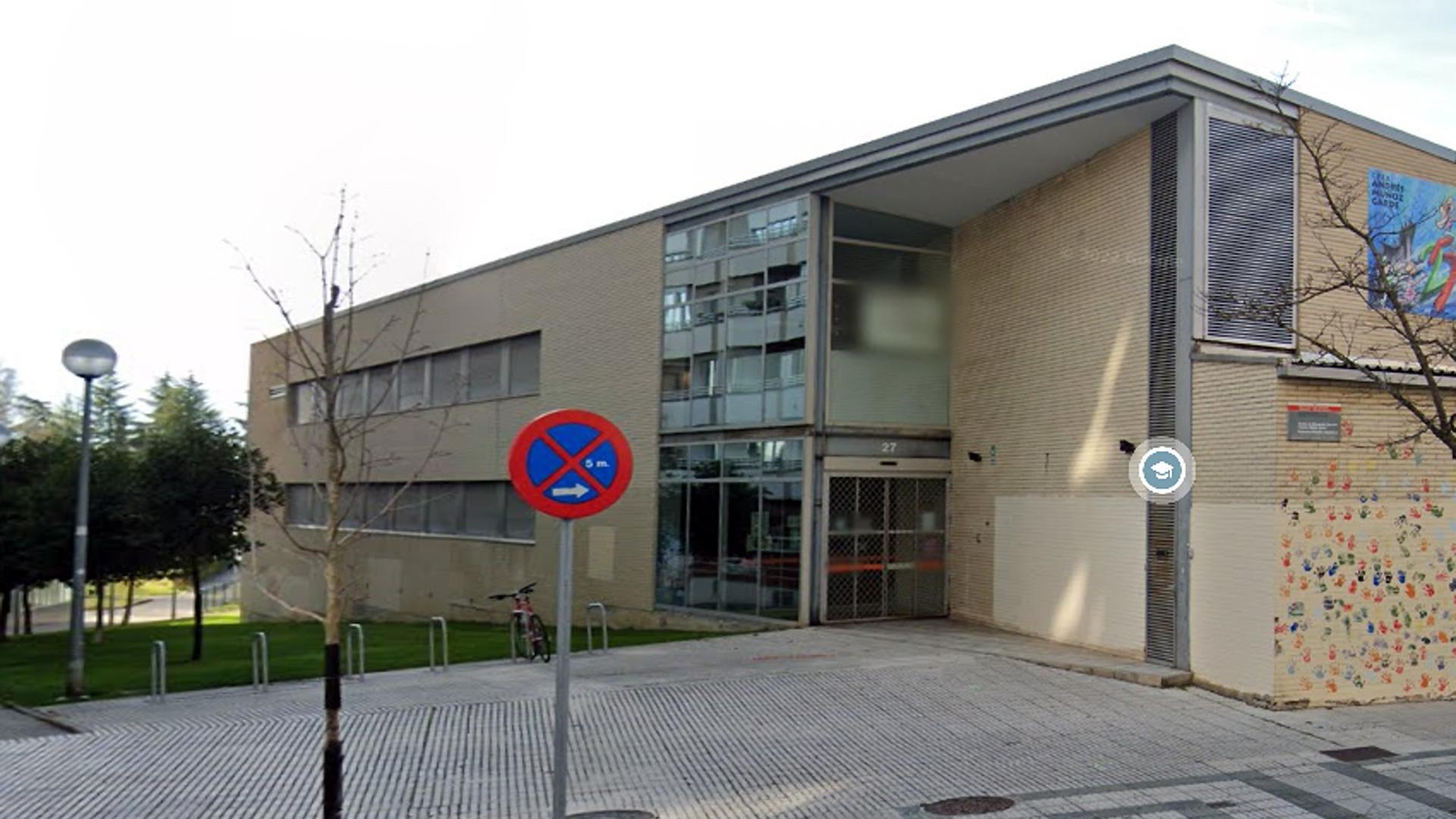 Acceso del Centro de Educación Especial Andrés Muñoz Garde de Pamplona
