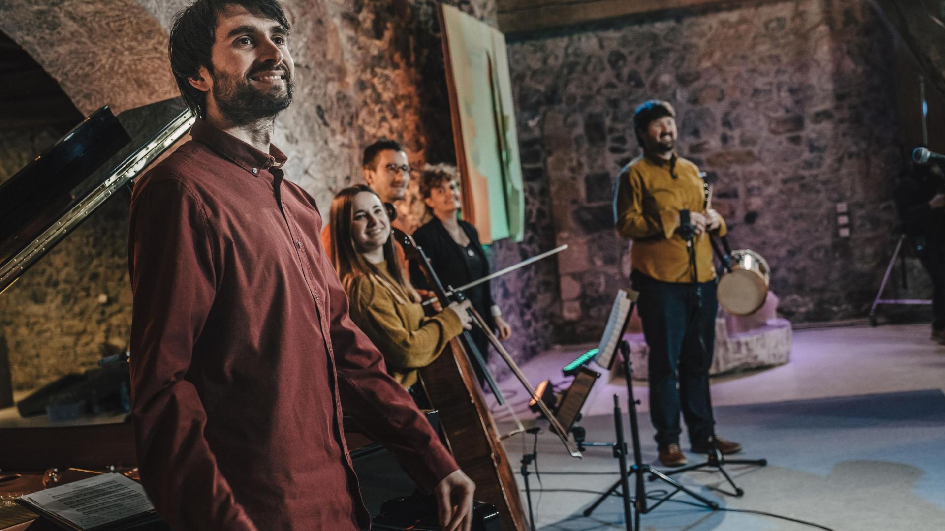 El grupo de folk Arineketan actúa esta tarde en Elizondo.