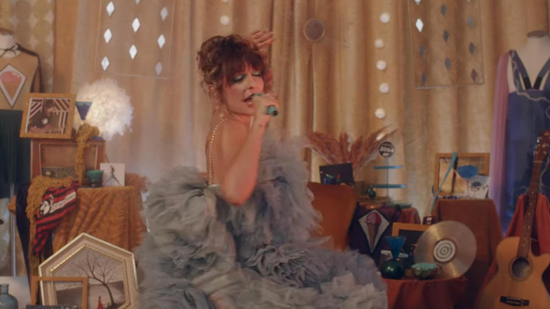 Chica Sobresalto, en una imagen del videoclip 'La Estrella'