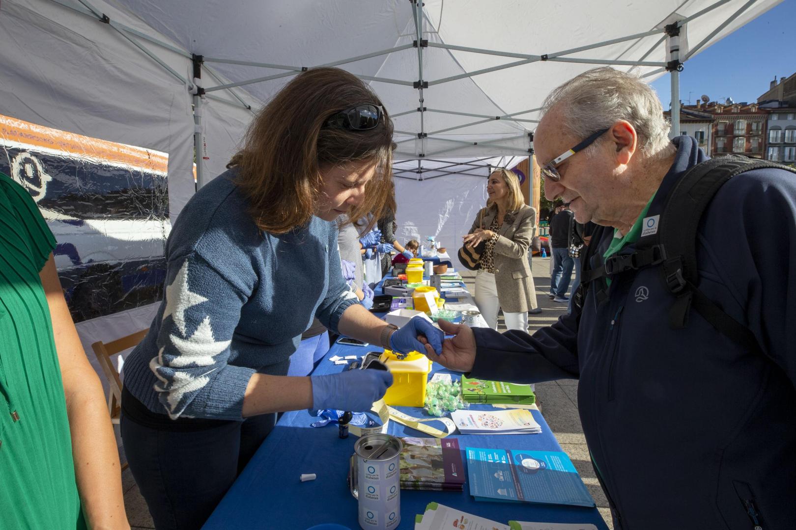 Durante la mañana se realizaron decenas de pruebas de glucosa