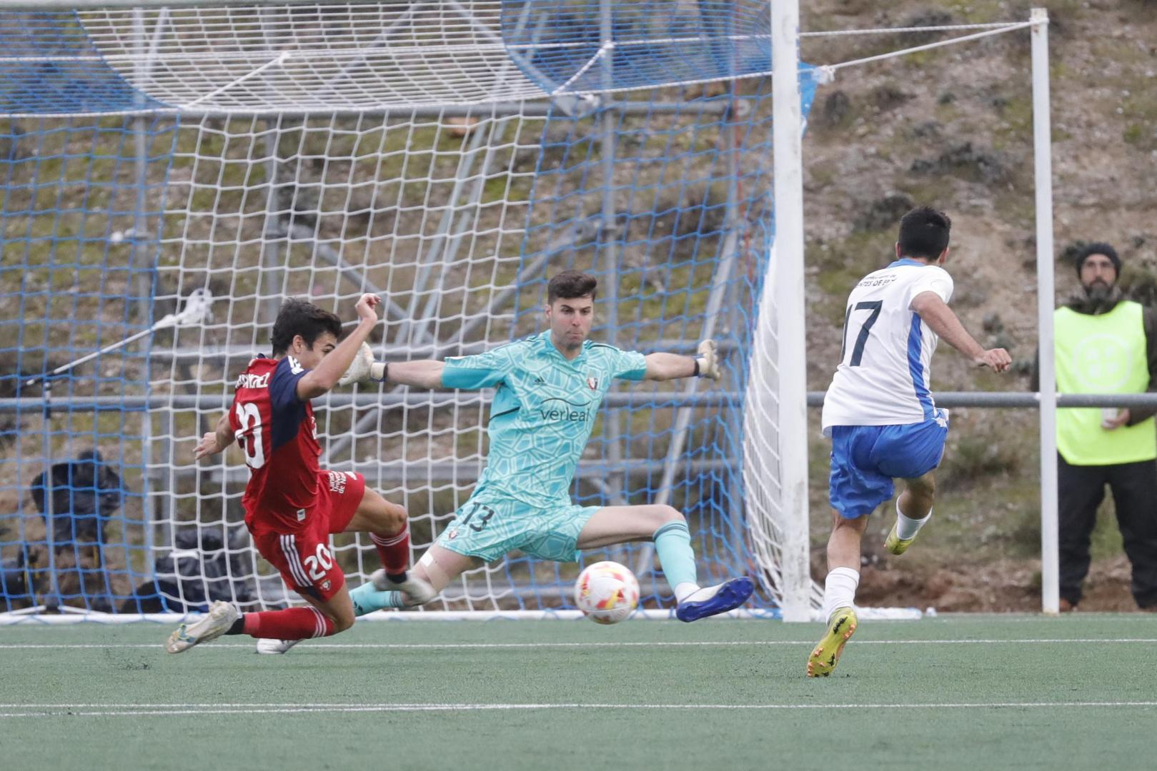 Momento en que Requeno marca el gol a Osasuna