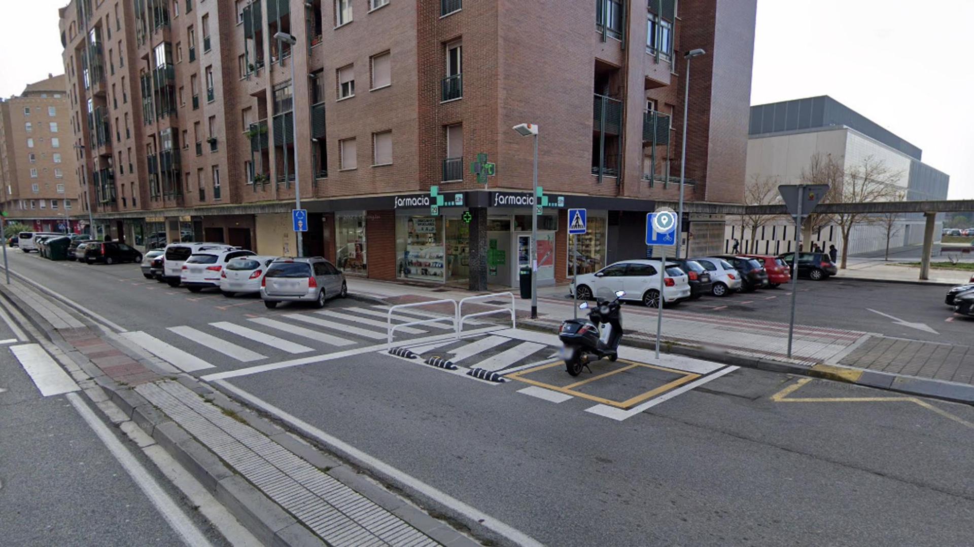 Paso de cebra de Bejamín de Tudela, en Mendebaldea, donde se ha producido el atropello