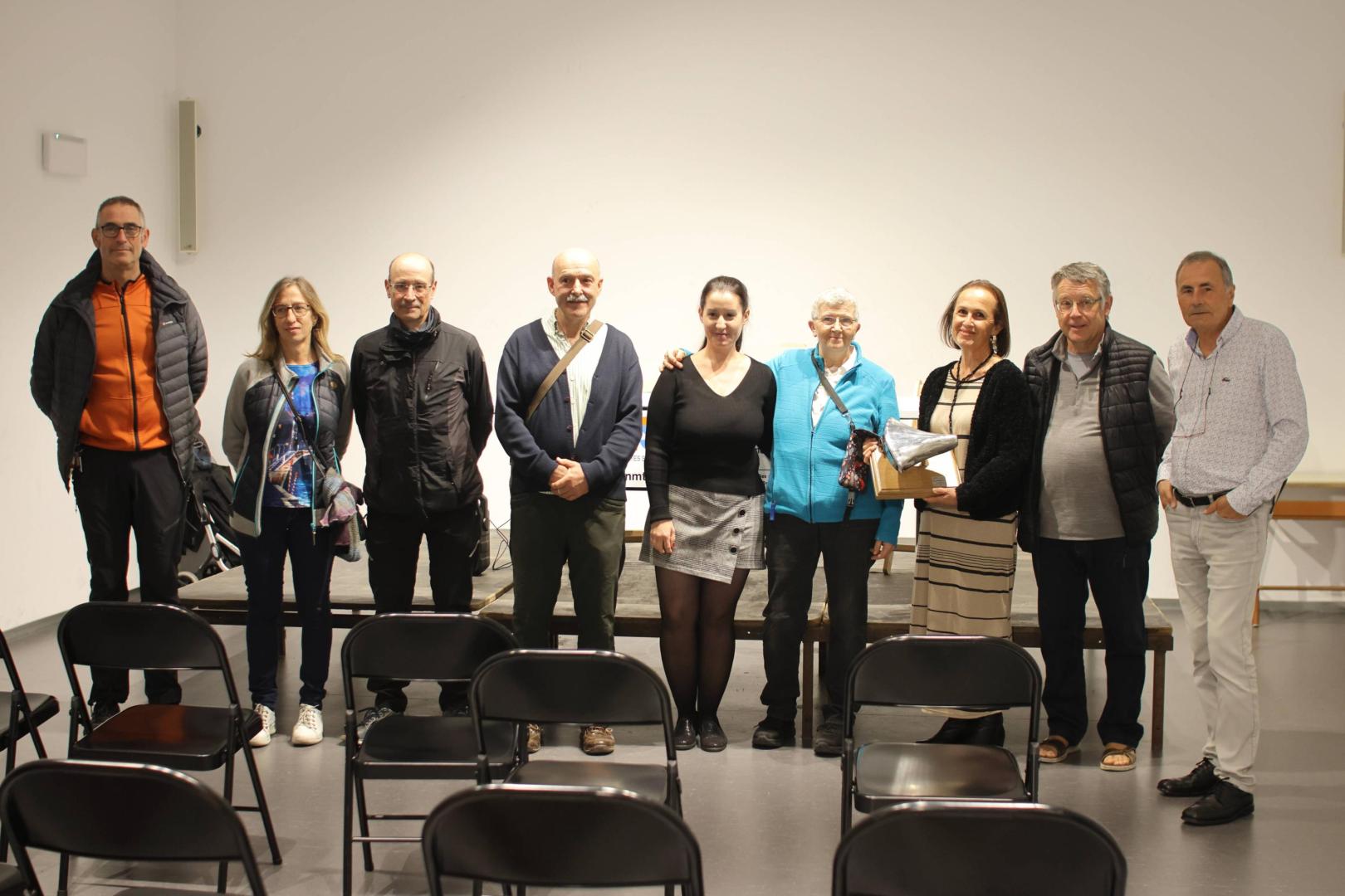 Foto de familia tras el acto de entrega